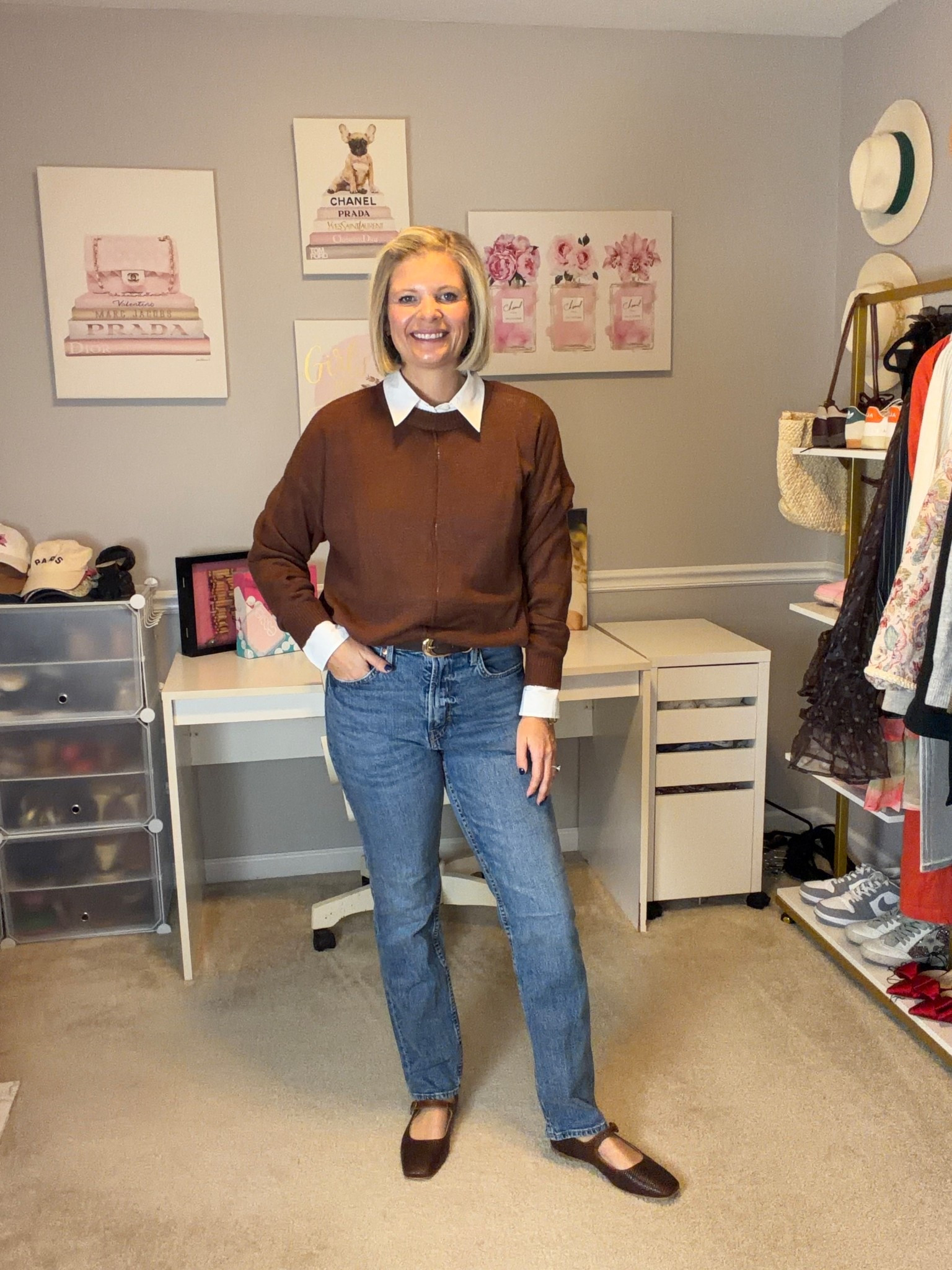 High rise straight leg jeans TTS
Brown sweater TTS
White button down TTS (runs long)

#LTKMidsize #LTKWorkwear #LTKgrwm