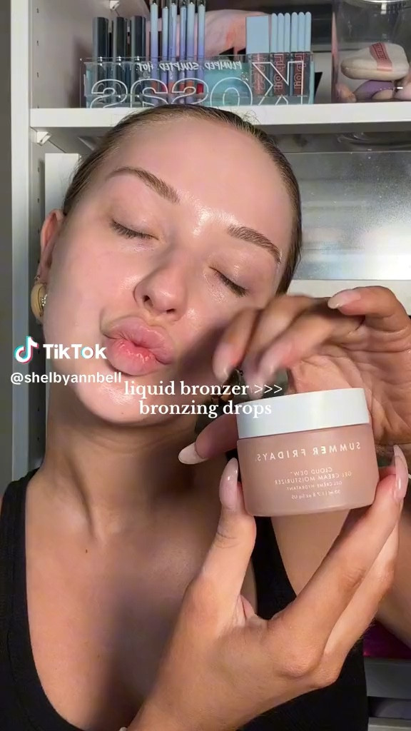 liquid bronzer > bronzing drops !!!

there simply is no comparison toh @makeupbymario ate it up with this one 

@makeupbymario Softsculpt Multi-Use Bronzing & Shaping Serum

@summerfridays Cloud Dew Gel Cream Moisturizer

#bronzingdrops #bronzer #sephora #makeup #beauty #mua #makeupbymario #summerfridays #tiktok

#LTKBeauty #LTKVideo #LTKFindsUnder50