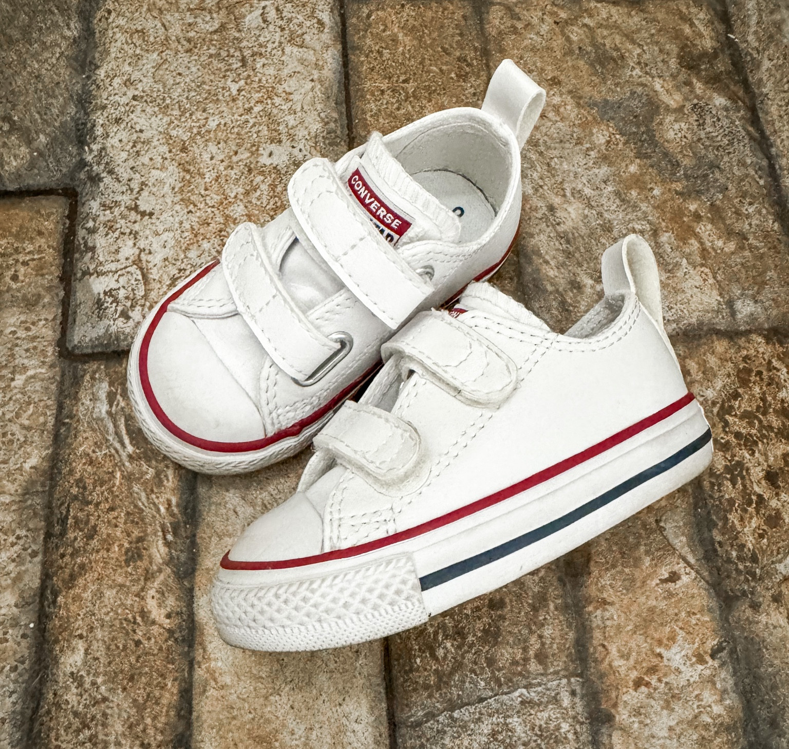 Childrens white leather on sale converse