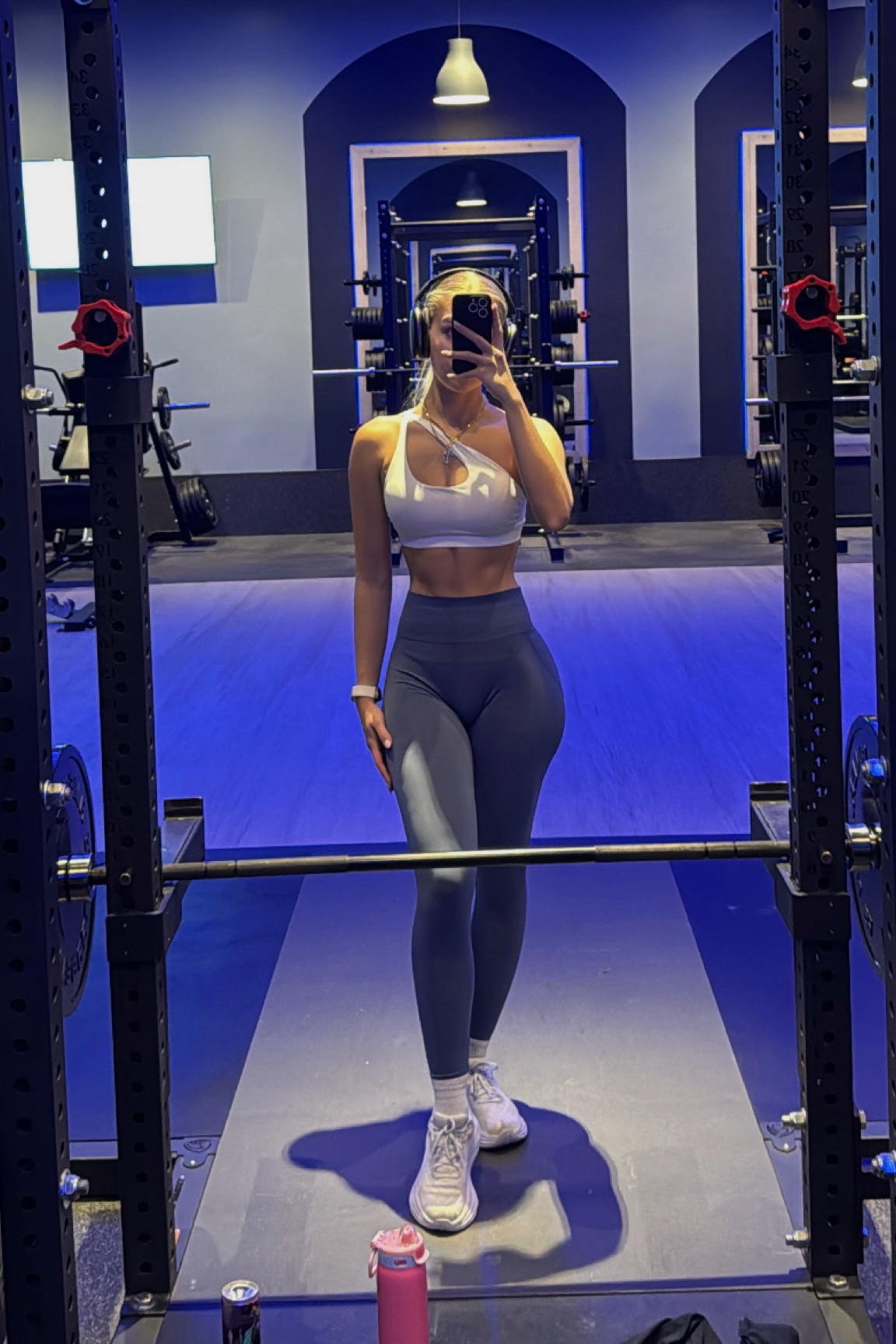  couldn’t link the bra but it’s Dfyne Impact Asymmetrical Sports Bra in Ivory 

#LTKActive #LTKFitness