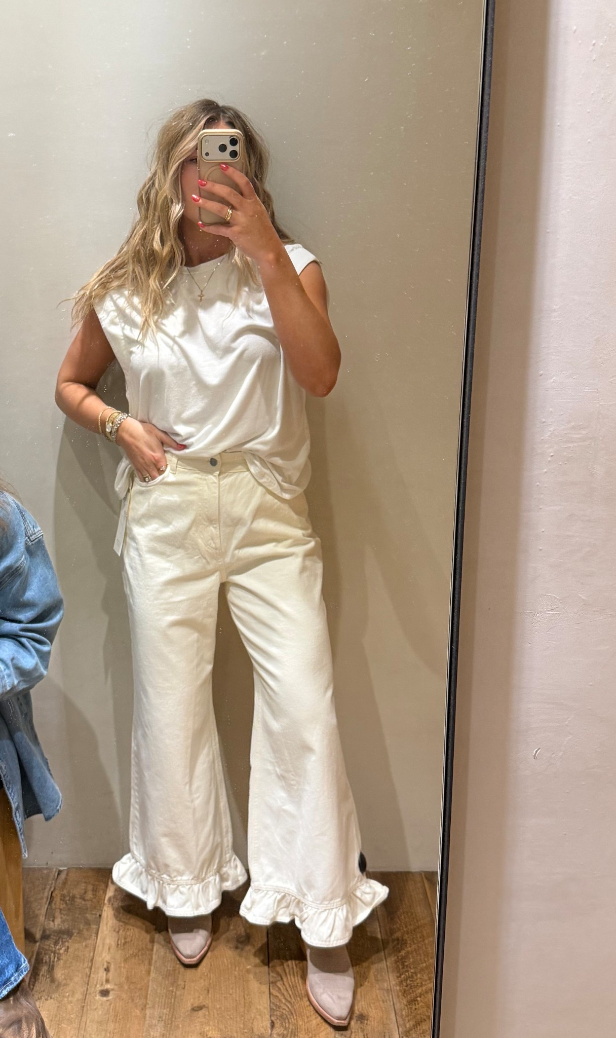 Found these pants at Anthro and I’ll be wearing all spring & summer - code ANTHRO20 to save 20% 