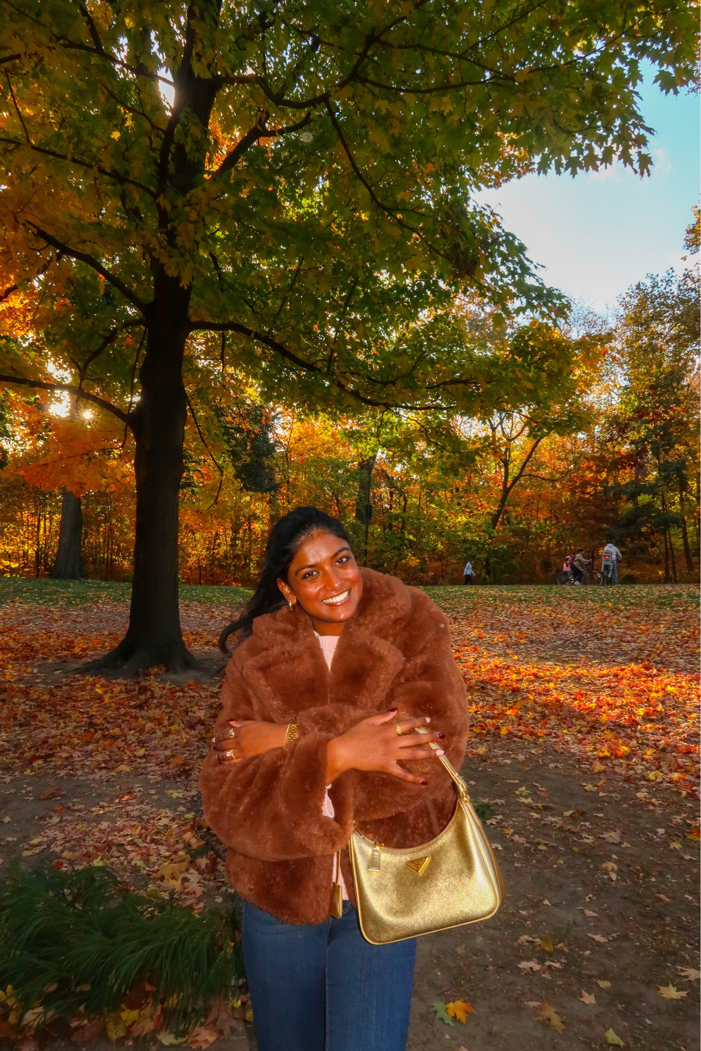 #ltkfall #ltkwinter #fallfashion #teddycoat #fauxfurcoat #furcoat 

#LTKTravel #LTKSeasonal #LTKFindsUnder100