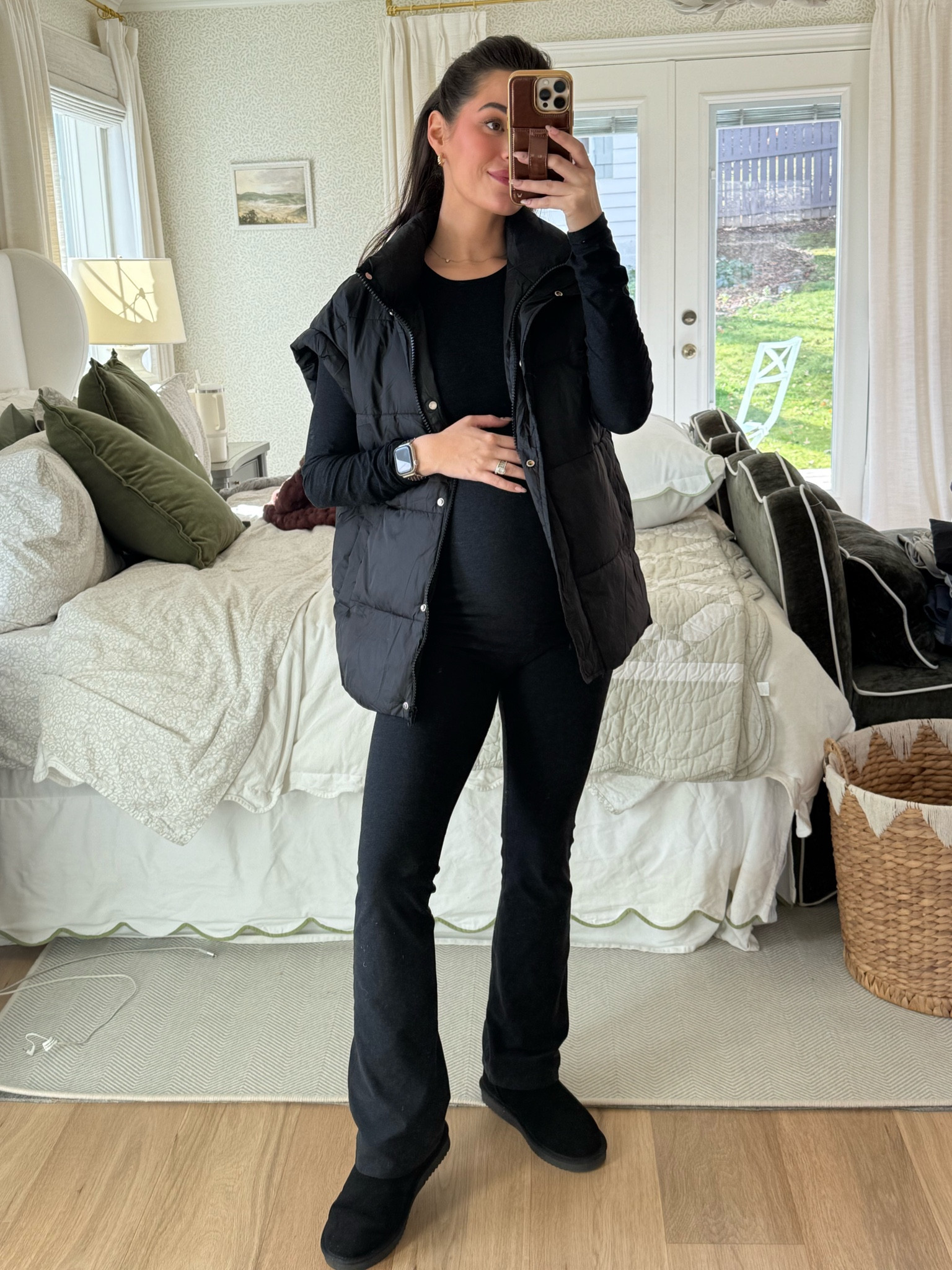 Casual all black ootd