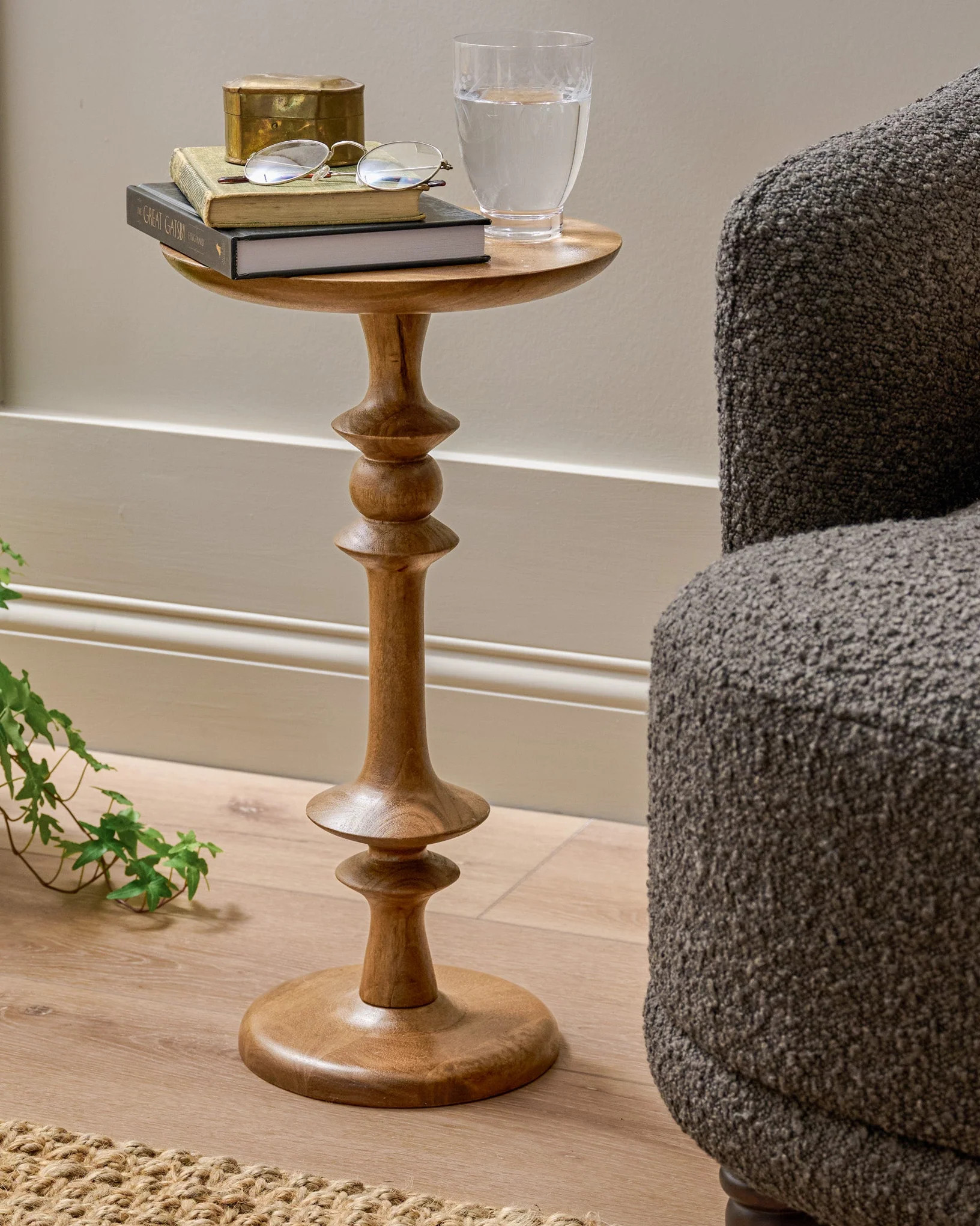 Enzo Turned Wood Cocktail Table | Magnolia
