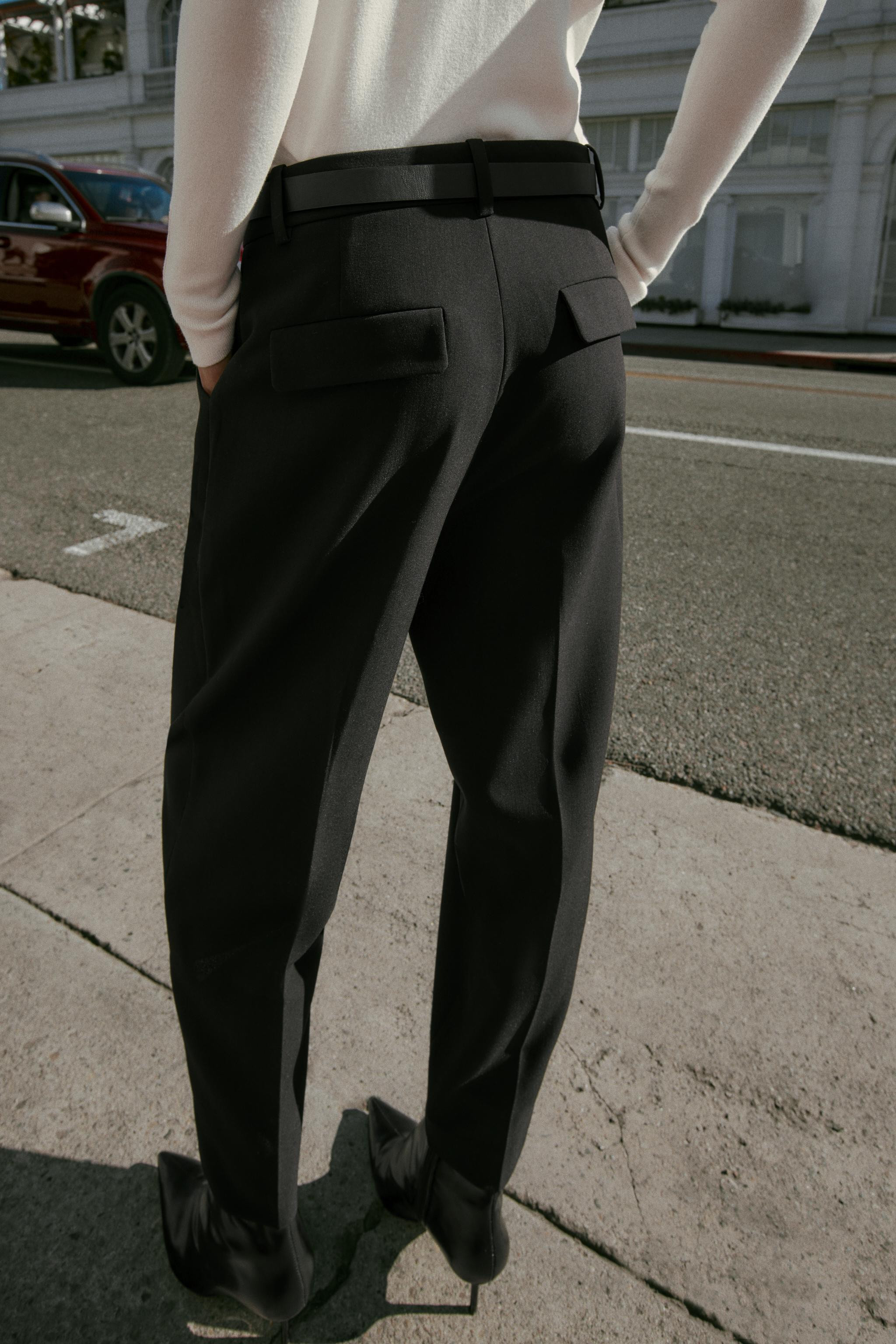 CROPPED TROUSERS WITH BELT AND PLEATS | Zara UK