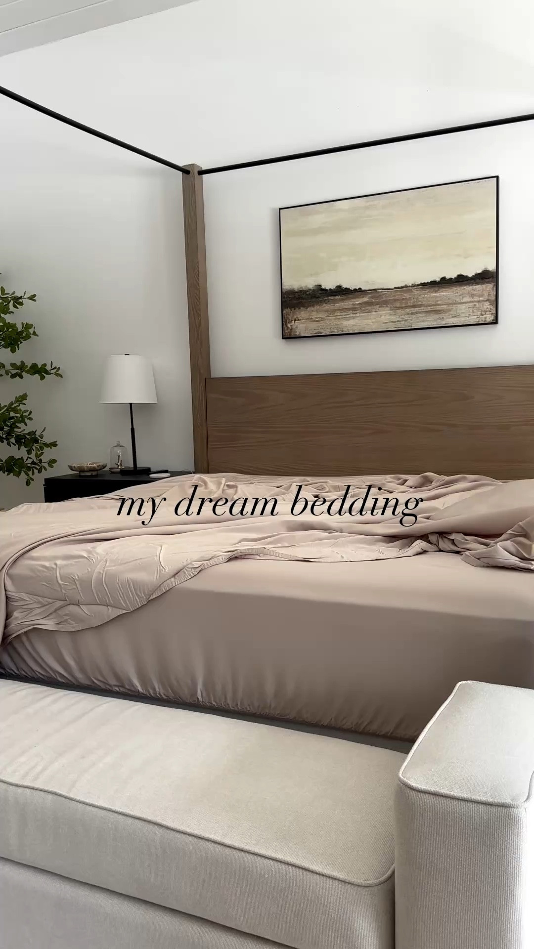 The bedding of my dreams with @quince 😍 Love when our bedding feels like a luxury hotel. #QuincePartner


#LTKmorningroutine #LTKHome #LTKOver40