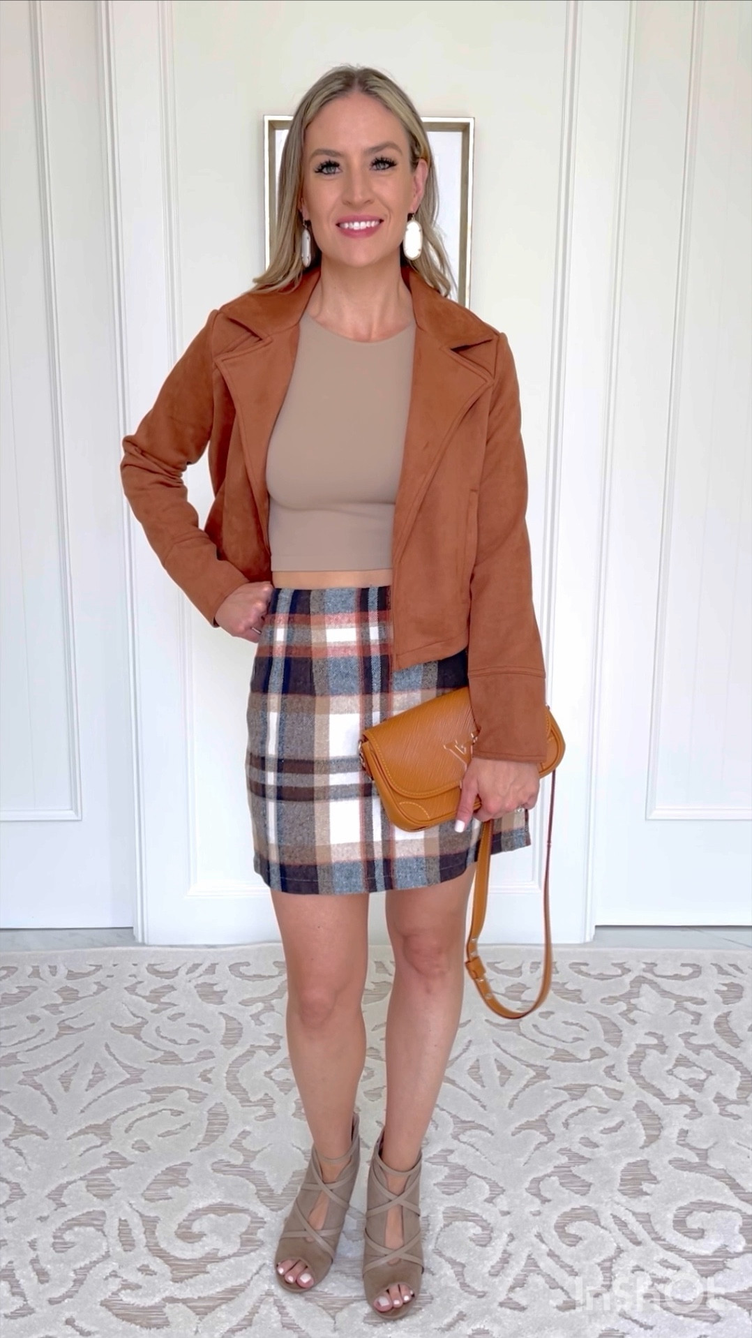 The fall sale is happening!! It is app exclusive so you must shop through the LTK app to get the discounts. 🍁🍂 This buttery soft top and everything else on the Vici Collection site is 30% off through the app through 9/24. Don’t miss out on these cute finds and great deals!  #everypiecefits

Music: Sweet
Musician: LiQWYD

#LTKSale #LTKstyletip #LTKsalealert