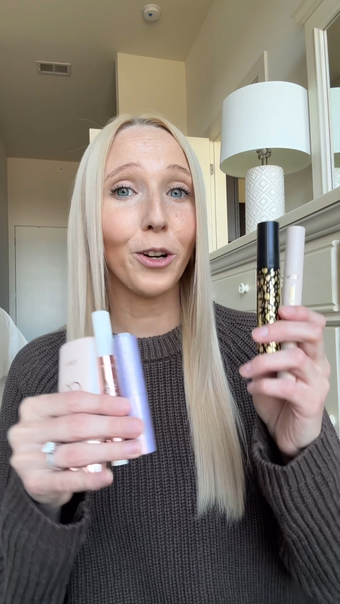 My top five makeup products!! All of them are from @Tarte ✨

1. Freckle stick / highlighter duo 
2. Maneater mascara
3. CC cream shade medium
4. Shape tape blur concealer - shade light
5. Maracuja juicy lip plump - shade cherry blossom


Freckle stamper, Tarte makeup, lengthening mascara, glowy foundation, creamy concealer, highlighter stick, juicy lip plump, Tarte lip balm, makeup essentials, beauty gift ideas, Tarte gifts