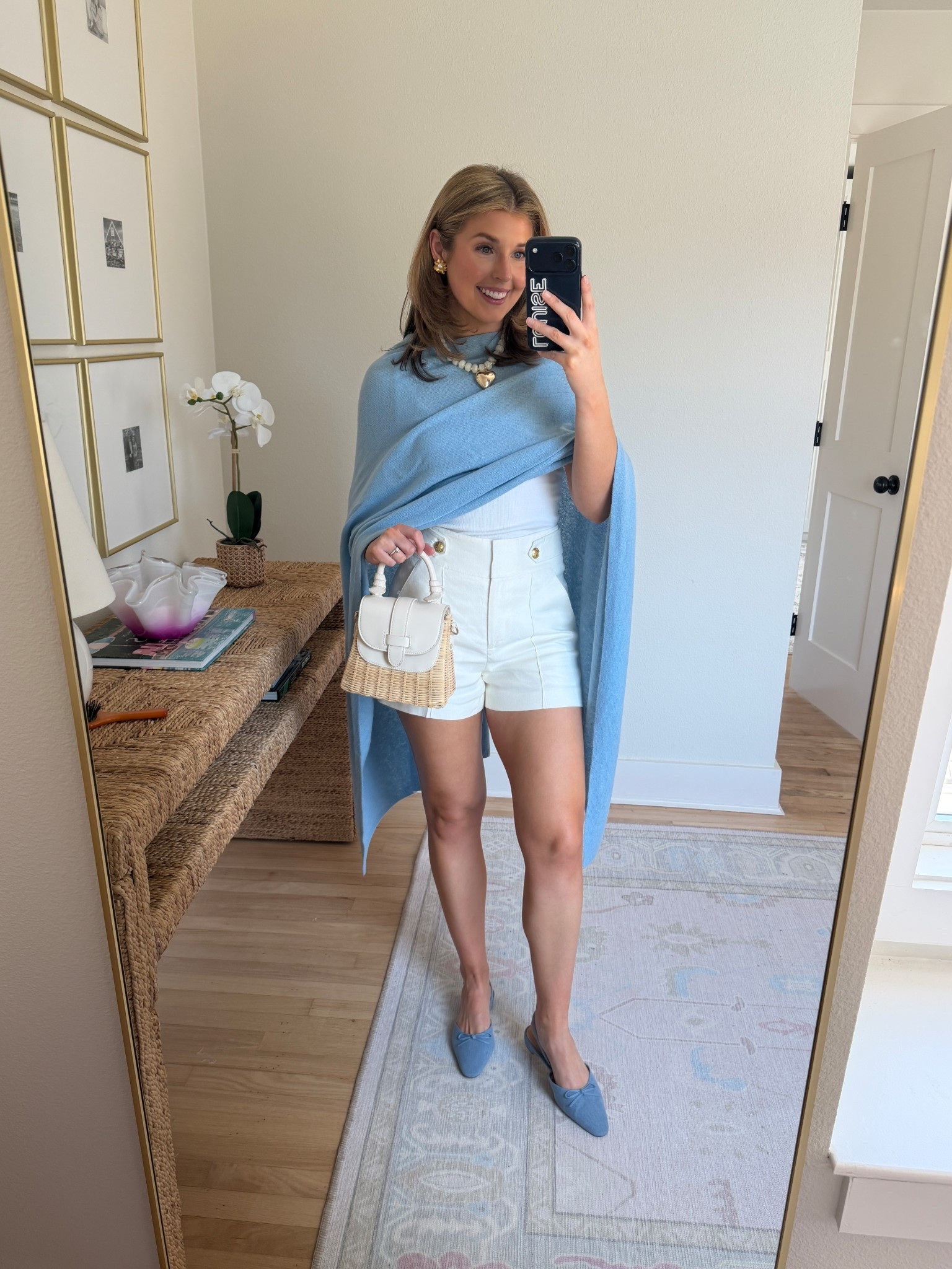 Cashmere wrap outfit idea!