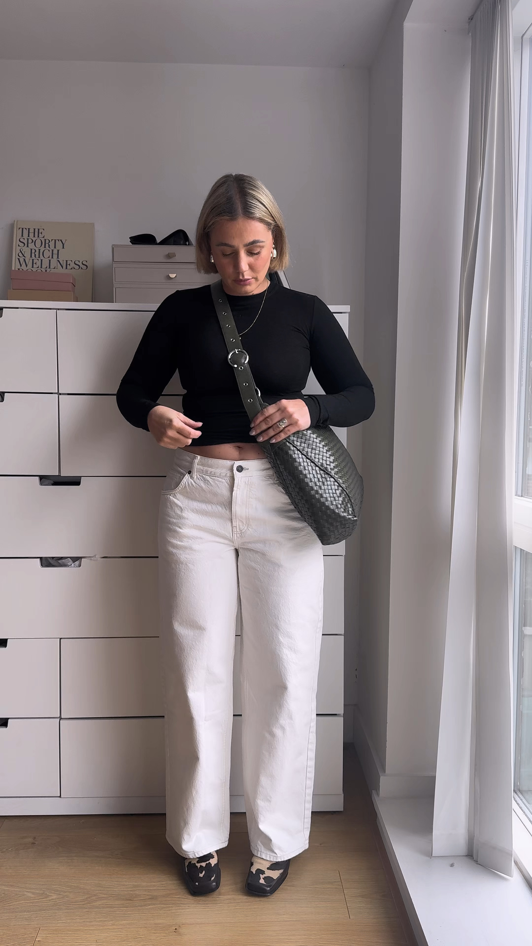 3 ways to style a crossbody bag

Wearing the white jeans in a size 14 for reference 

#LTKspring #LTKuk #LTKmidsize