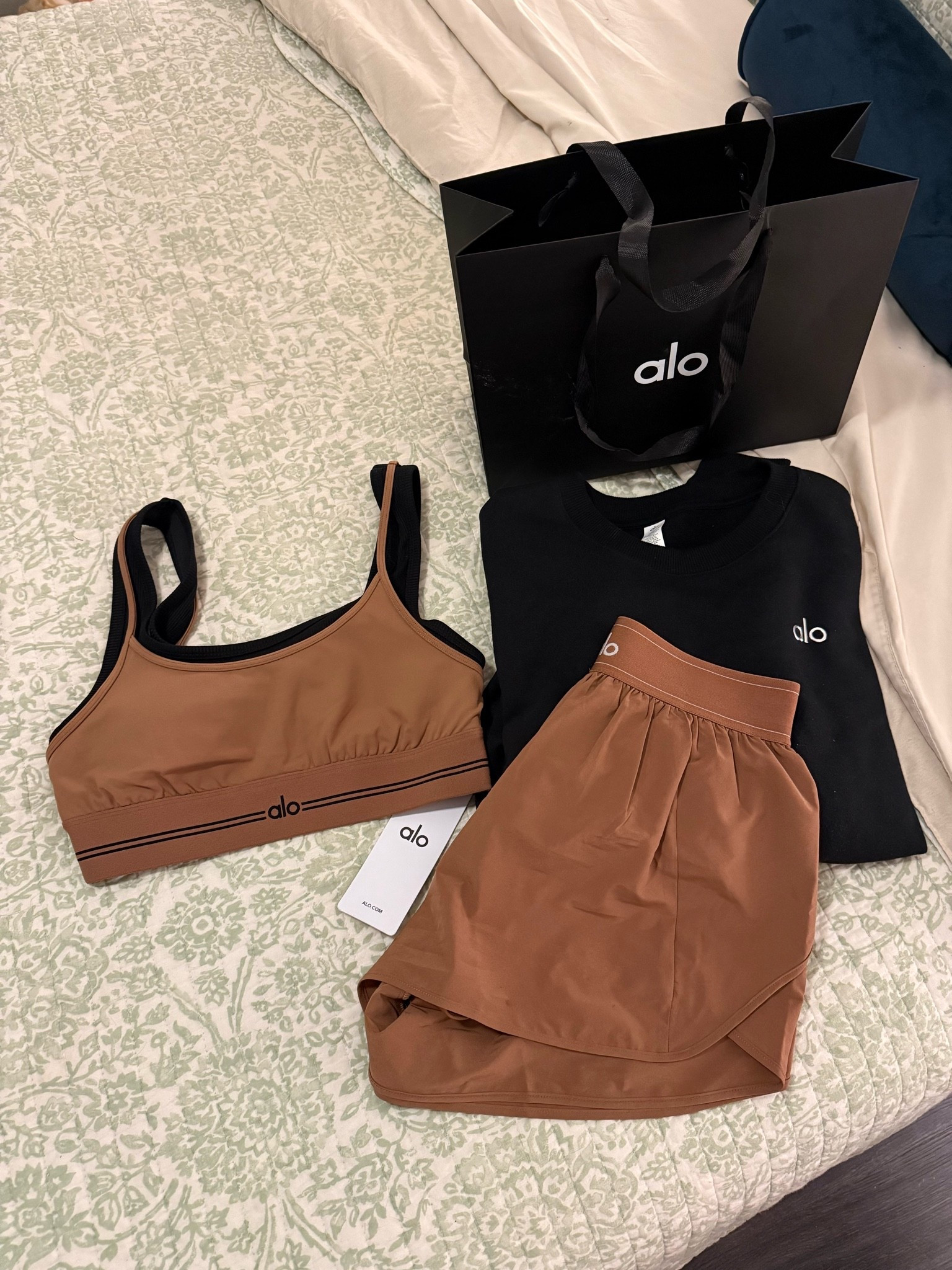 Alo for the win 👏🏼 they have the best shorts!!

#LTKActive #LTKselfcare #LTKgrwm
