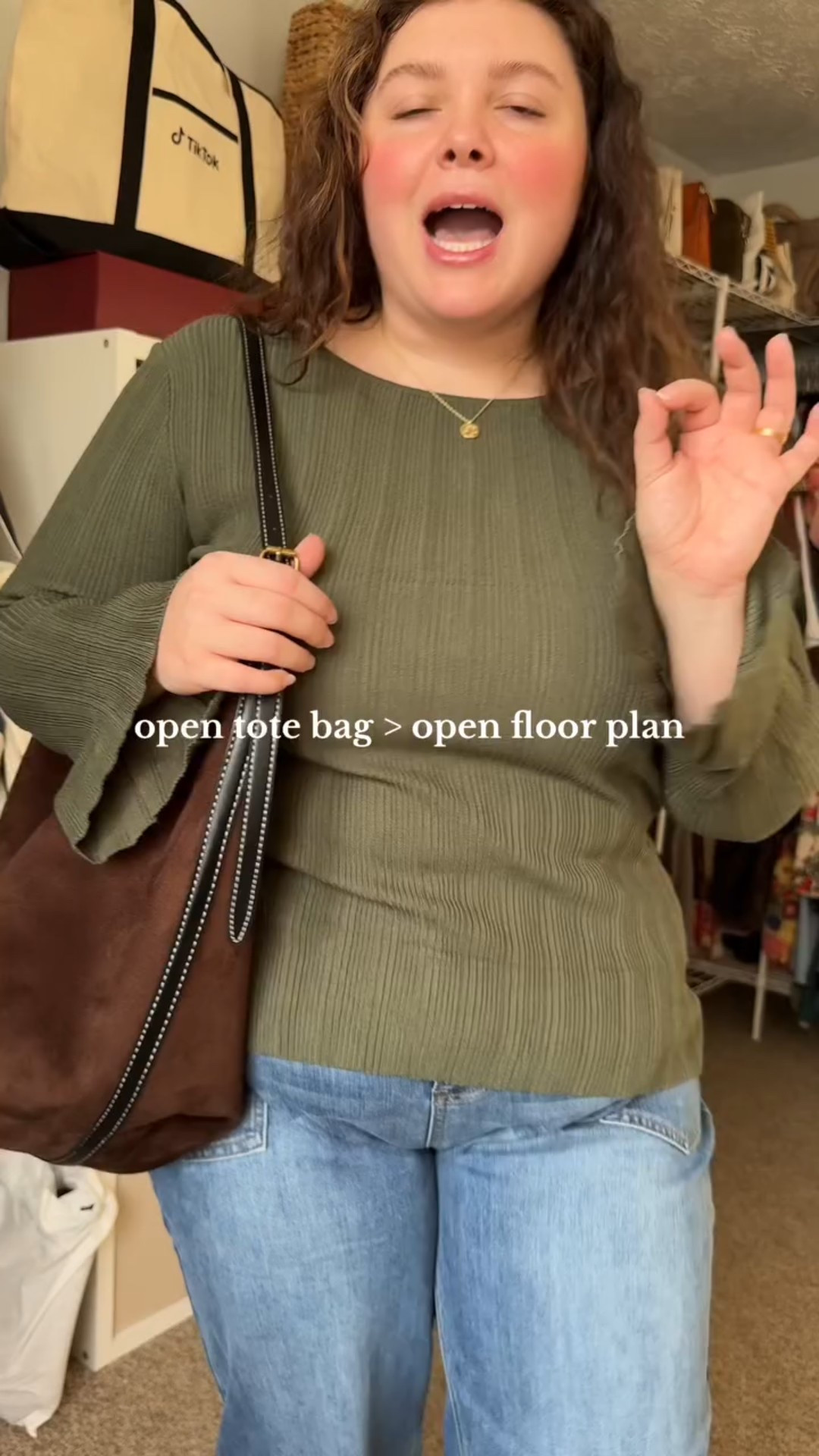 I hate an open floor plan but not an open tote bag plan 💼 #totebag #largetotebag #suedebag #veganleather #TikTokShopCreatorPicks

#LTKSaleAlert #LTKPlusSize