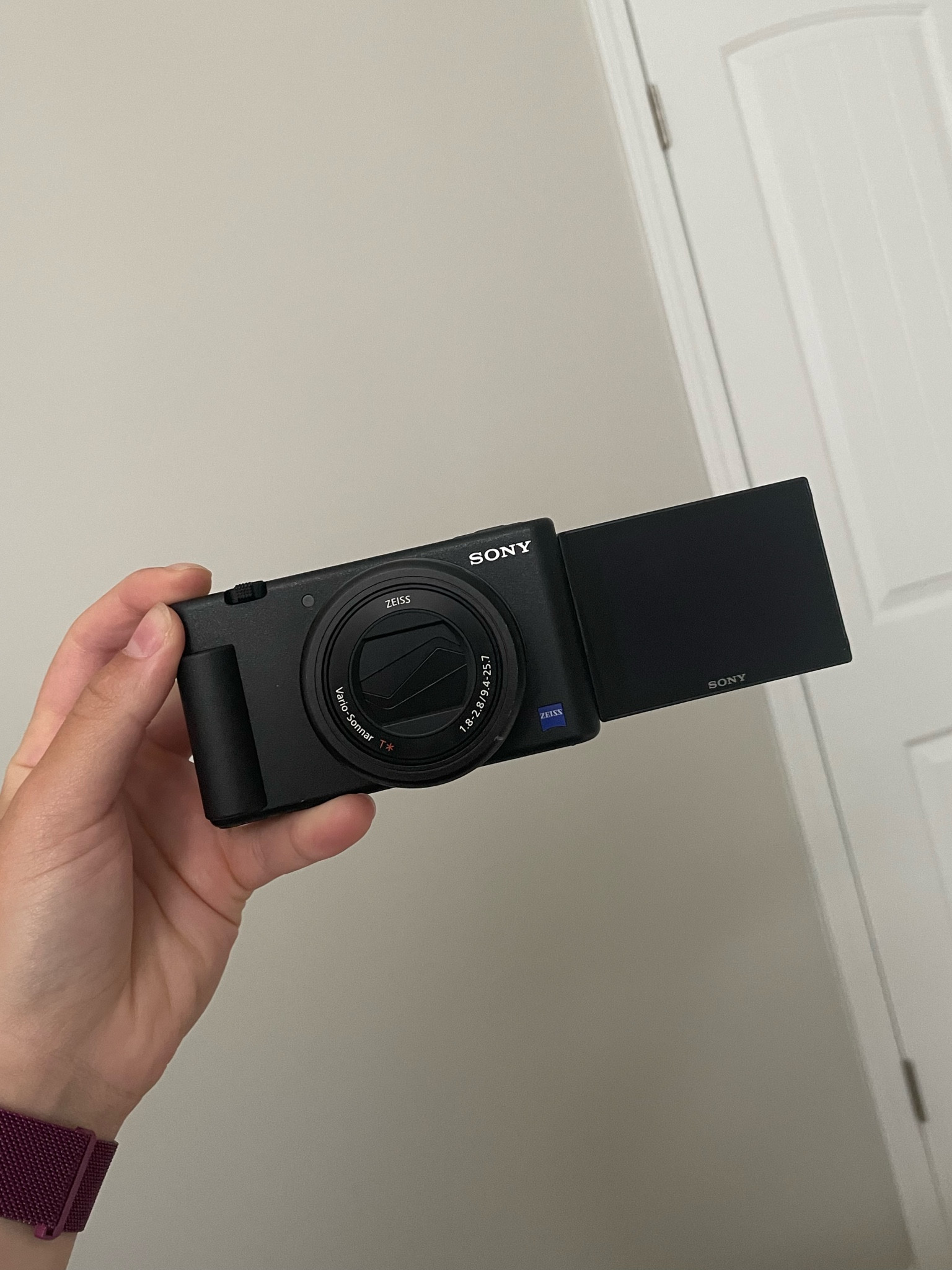 The camera I use to film my content 📸