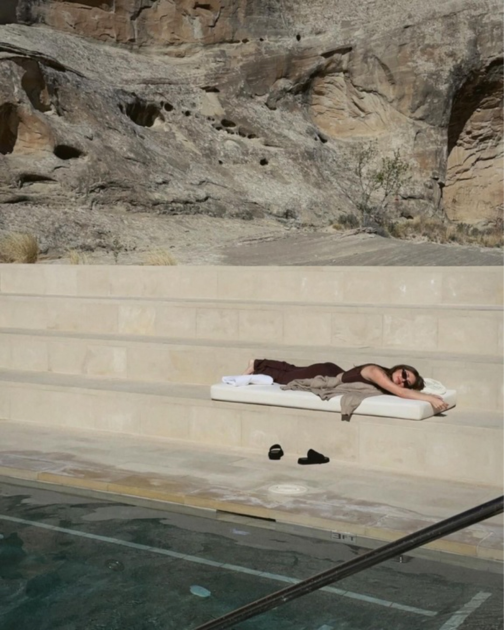 sun tanning ☀️ linked a similar lounge set