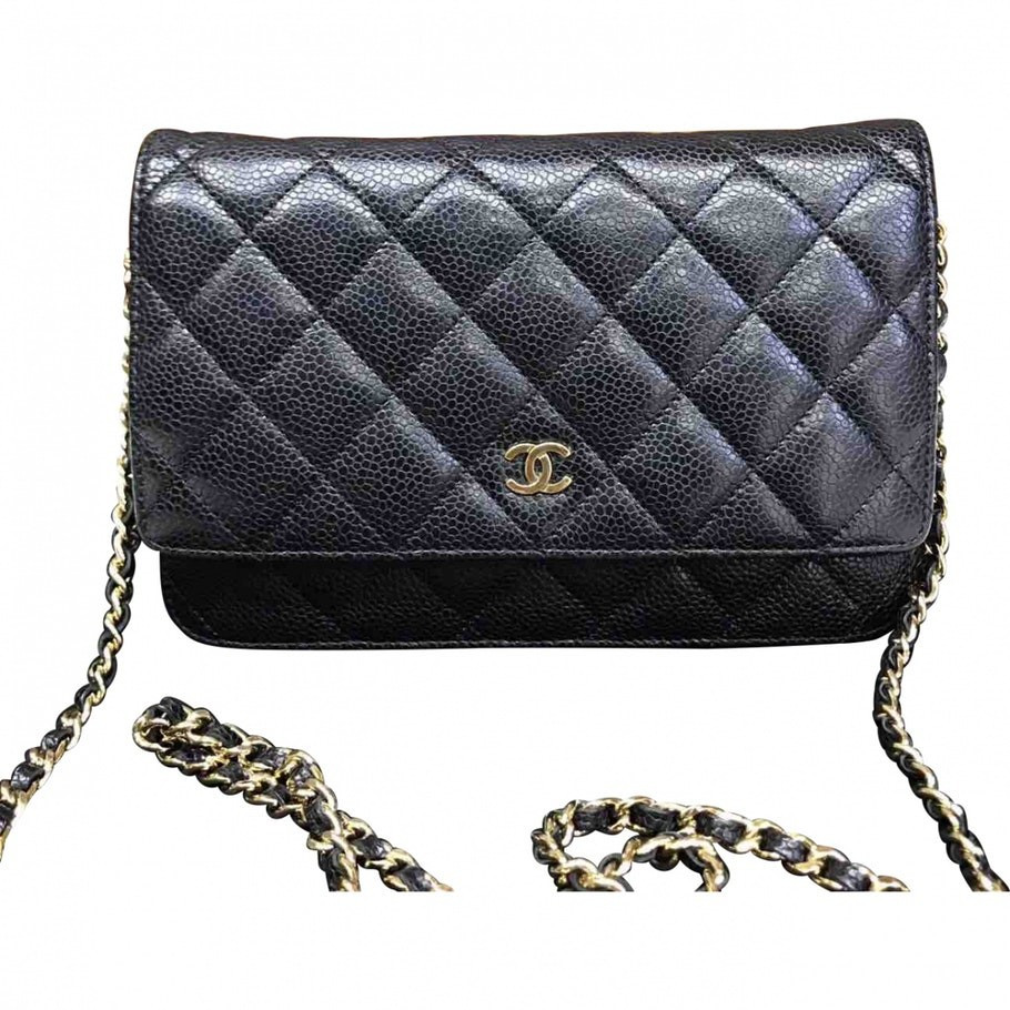 Wallet on chain leather handbag CHANEL Black | Vestiaire Collective Global