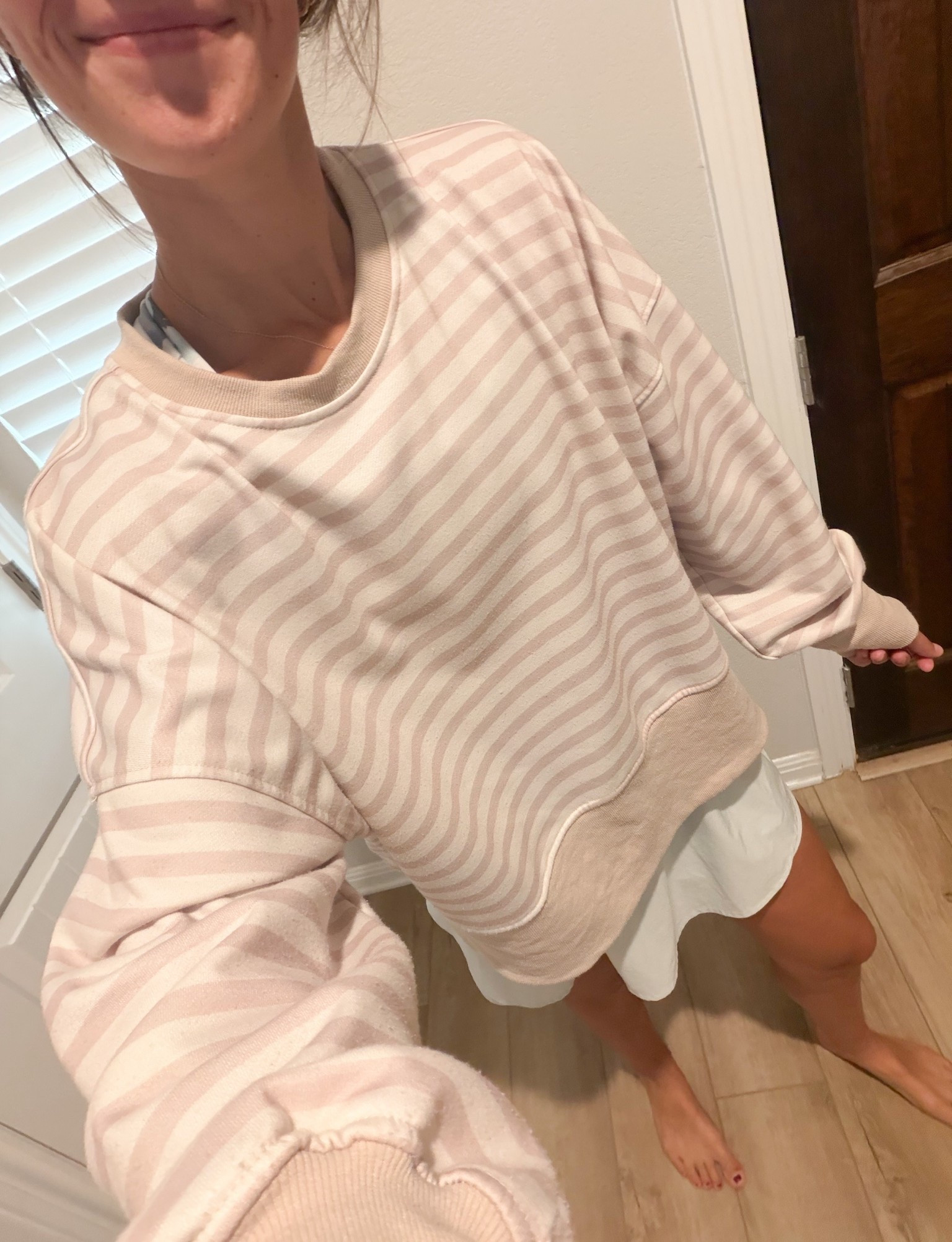 wearing my favorite pullover for a comfy Monday ootd

#LTKootd #LTKmomlife