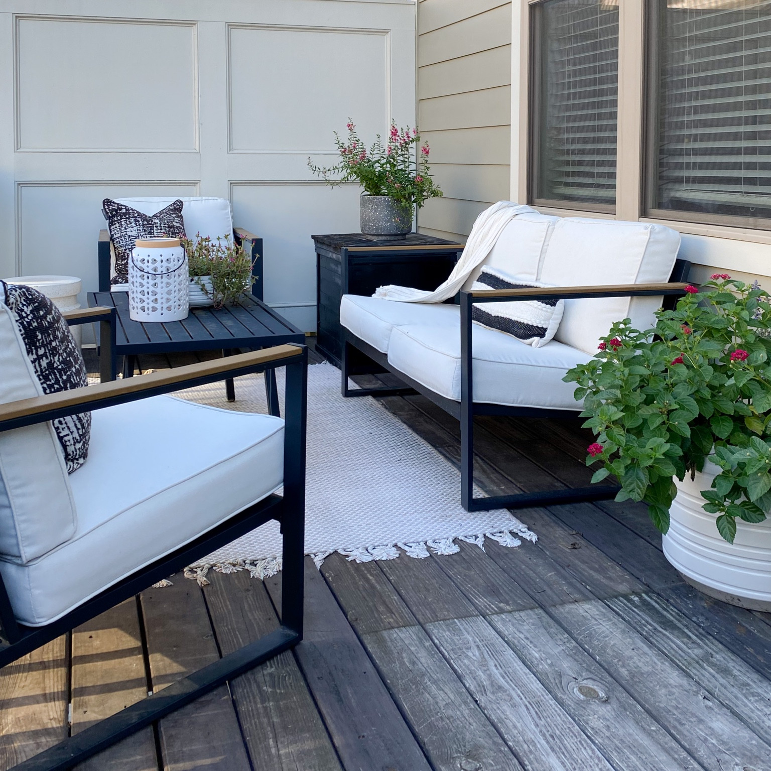 Are cooler temps making their way to GA finally? 🖤 #leighallisondesign 

#LTKSeasonal #LTKhome