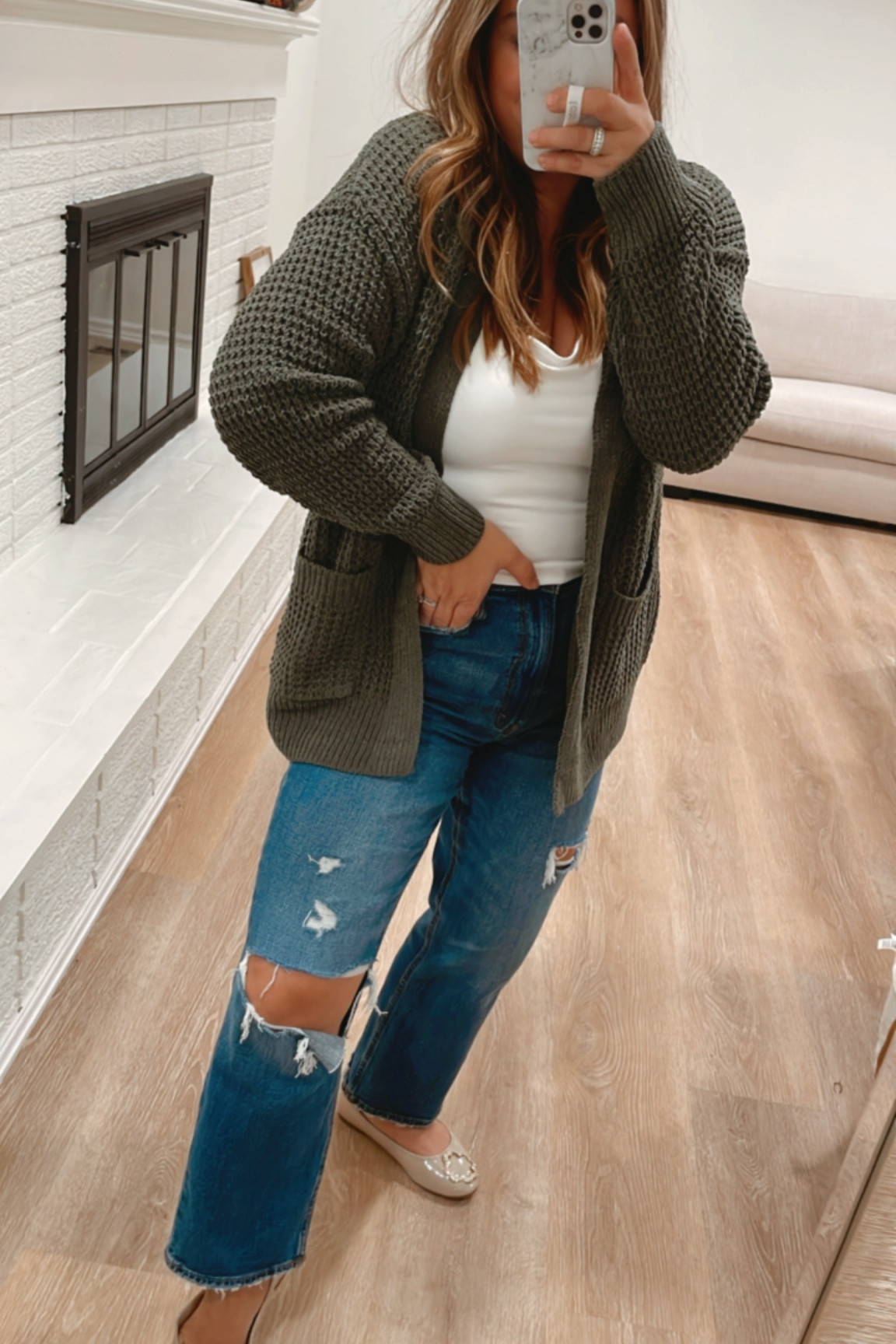 Cozy sweater time! Loving this chenille cardigan from Walmart!
Perfect casual Thanksgiving look! 


#LTKHoliday #LTKover40 #LTKSeasonal