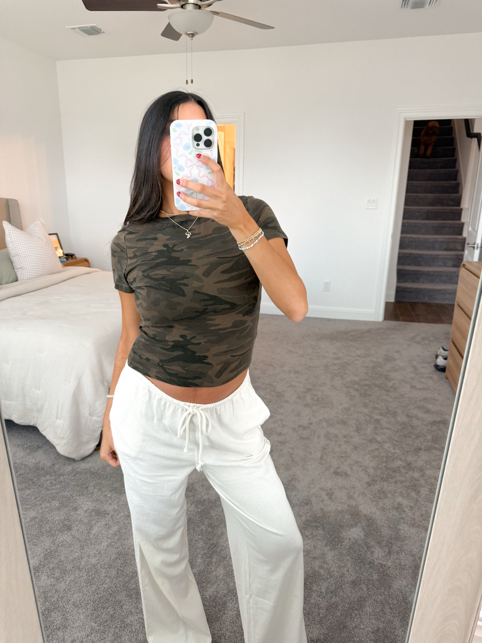 Whole outfit is from @shopheylovely on insta 
Brandy drawstring pants + camo baby tee 