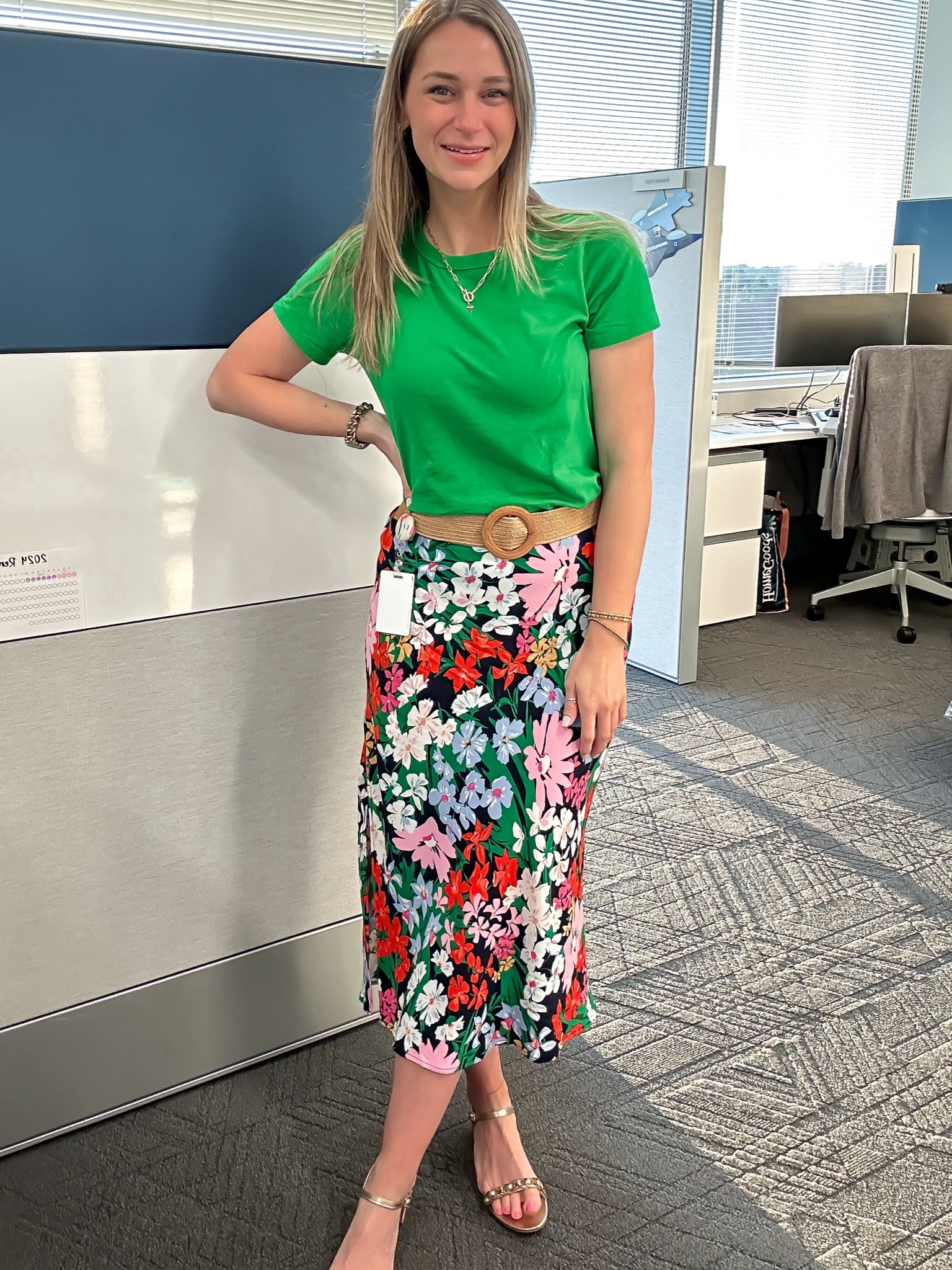 Work ootd
Business casual
Midi skirt
Spring office wear
Corporate mom wear
Working mom 
Old navy
Lilly Pulitzer
Kendra Scott
The best T shirt 
Floral 
Midi

#LTKworkwear #LTKstyletip #LTKsalealert