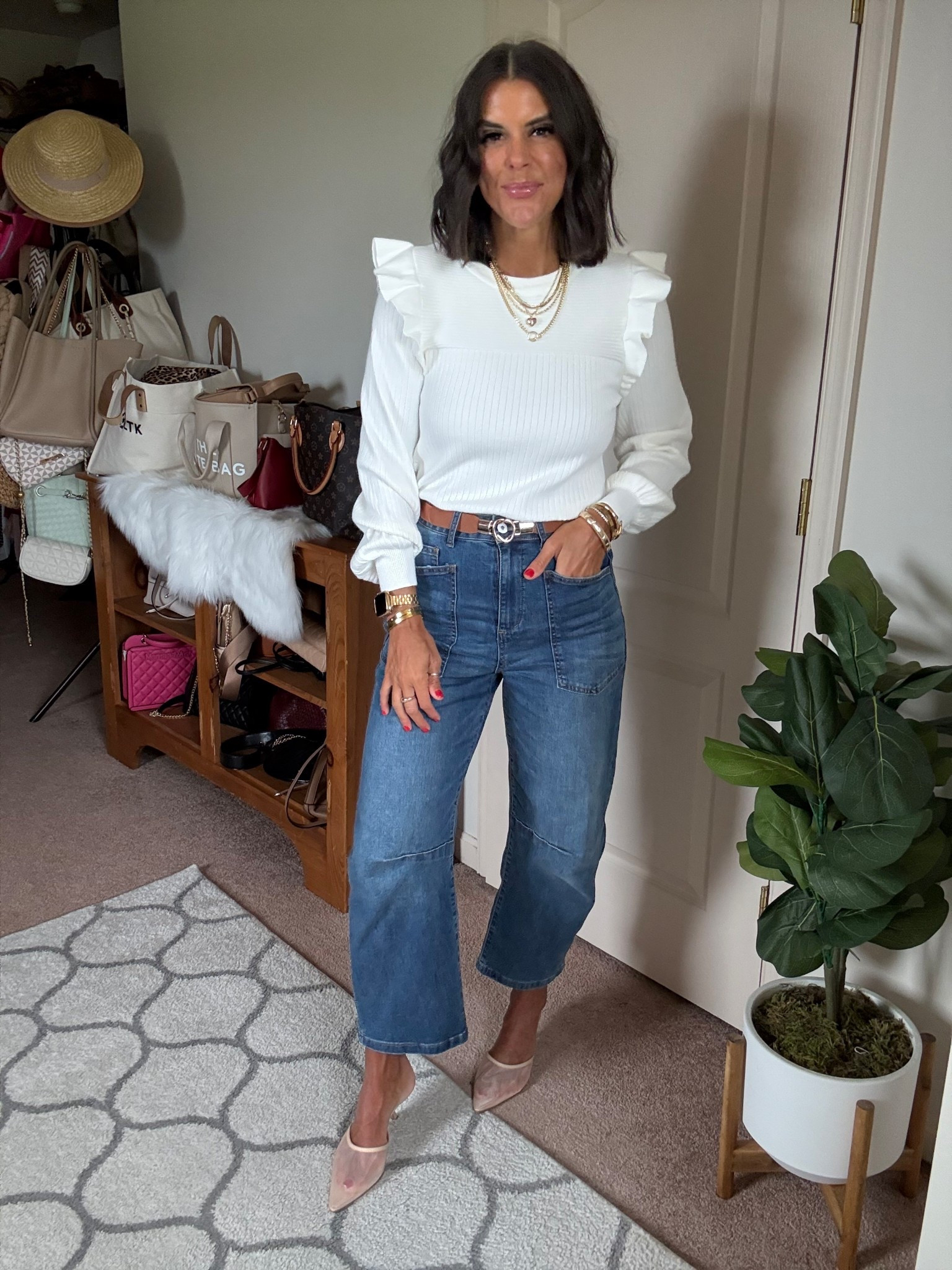 Size small in sweater size 2 in jeans 

#LTKSeasonal #LTKFindsUnder100