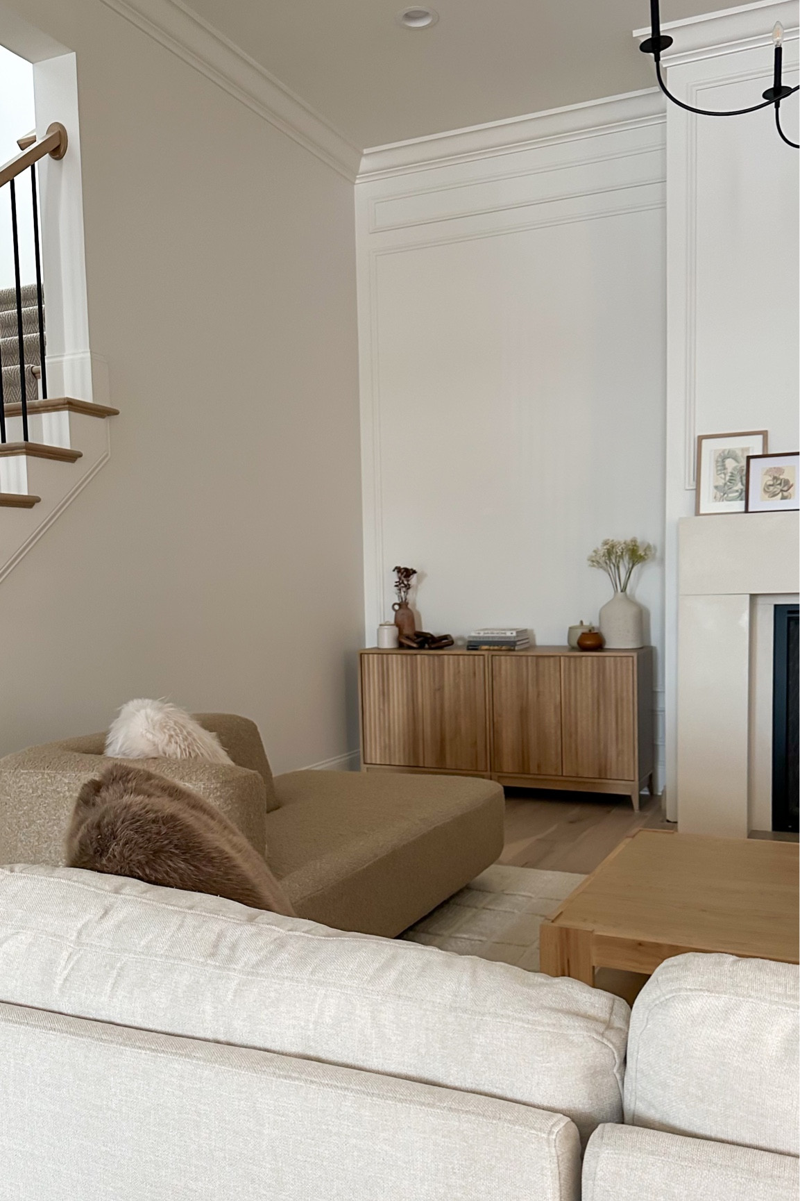 Living room, daybed, boucle, neutral decor, console table, accent table, fluted accent table

#LTKhome