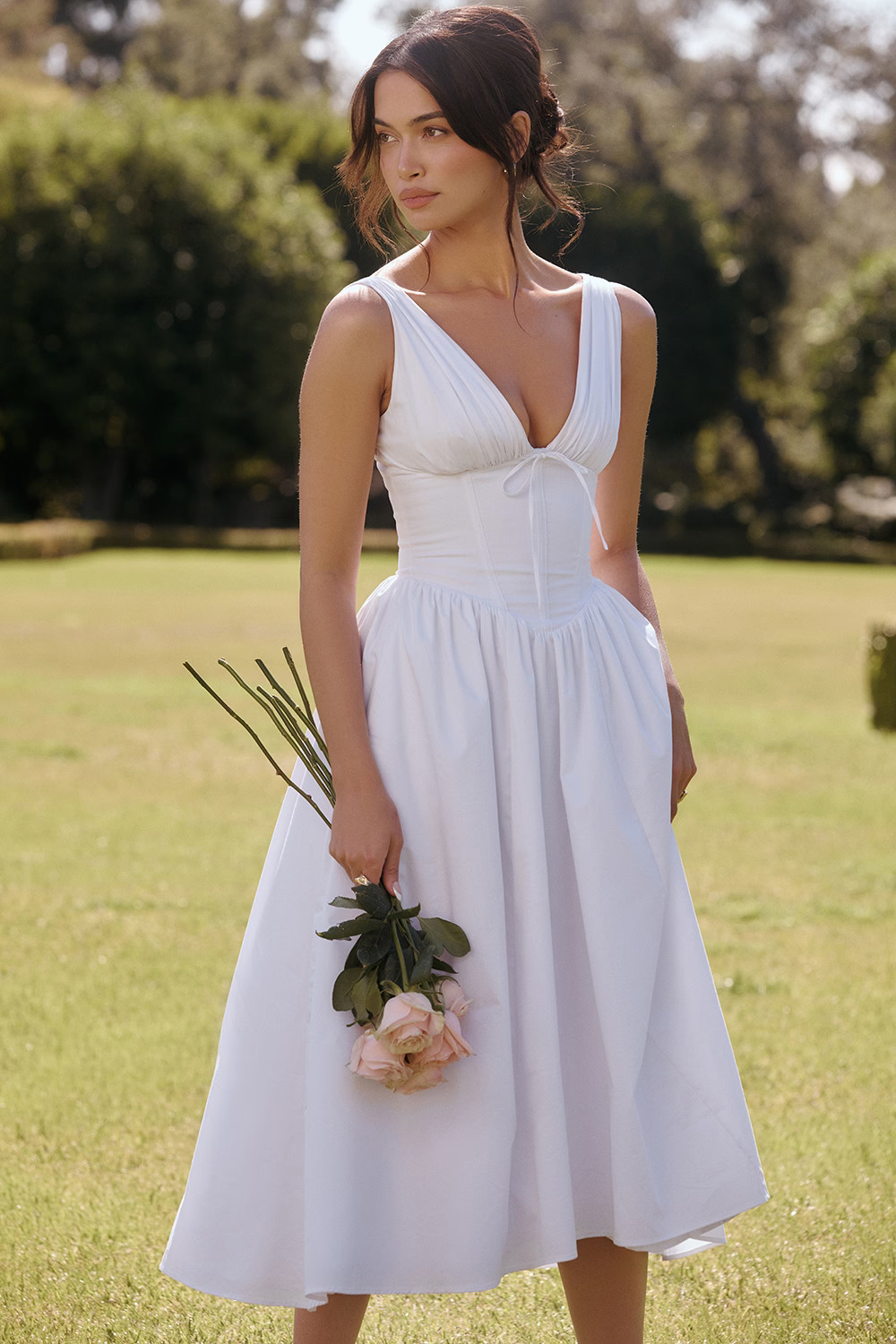 weißes korsett-sommerkleid aus baumwolle | House of CB