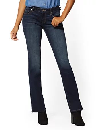 Mid-Rise Curvy Bootcut Jeans | New York & Company