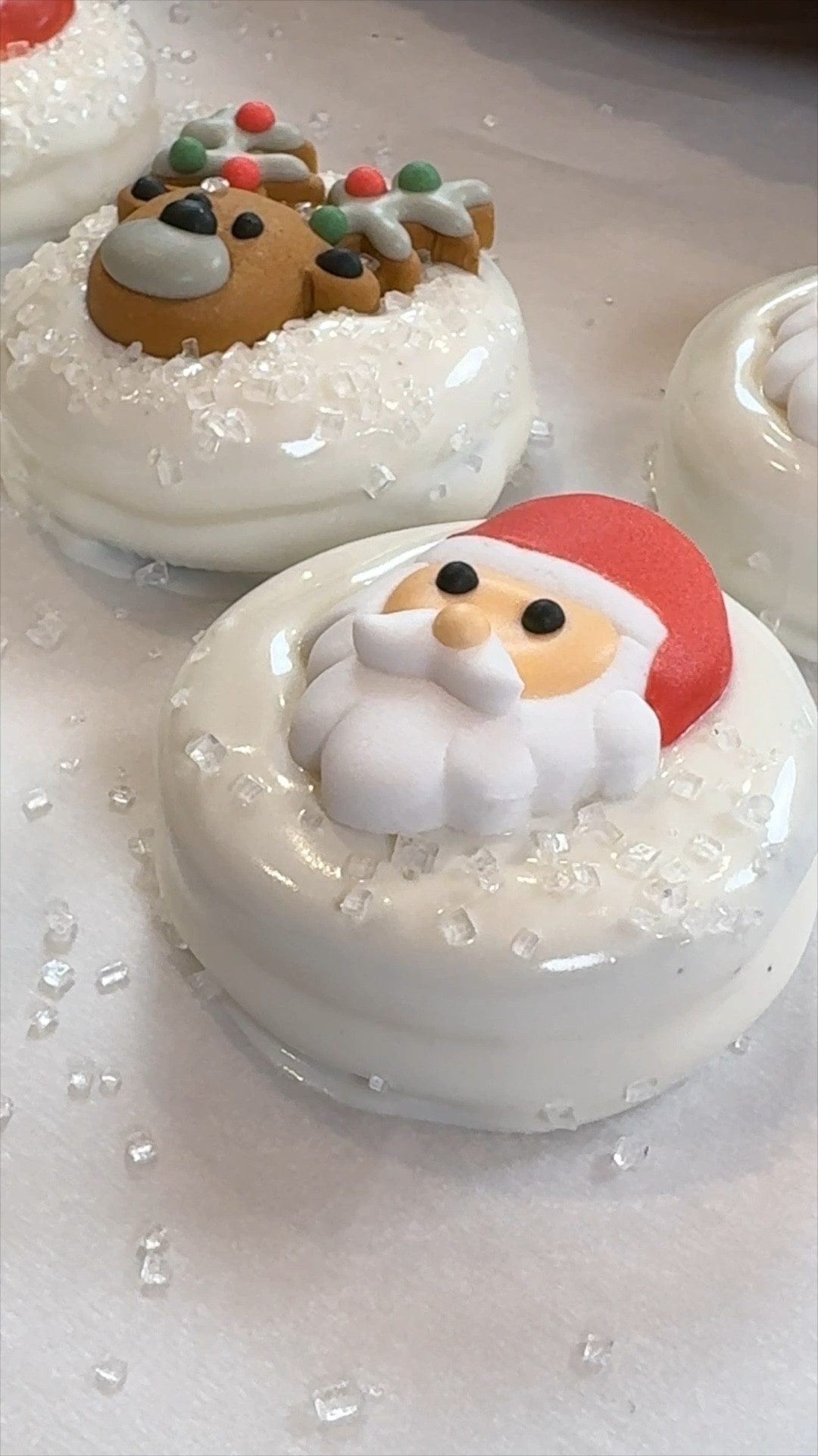 These DIY snow globe cookies are a holiday must-try! Start with festive Holiday Oreos, dip them in white chocolate, and add some icing details and a sprinkle of sanding sugar for a snowy effect. Finish by attaching a Reese’s Peanut Butter Cup to the bottom, and you’ve got the cutest edible snow globes! Perfect for holiday parties or gift bags!

#HolidayDIY #SnowGlobeCookies #Christmas2024 #ChristmasGookies #HolidayCookies 

#LTKSeasonal #LTKFamily #LTKHoliday