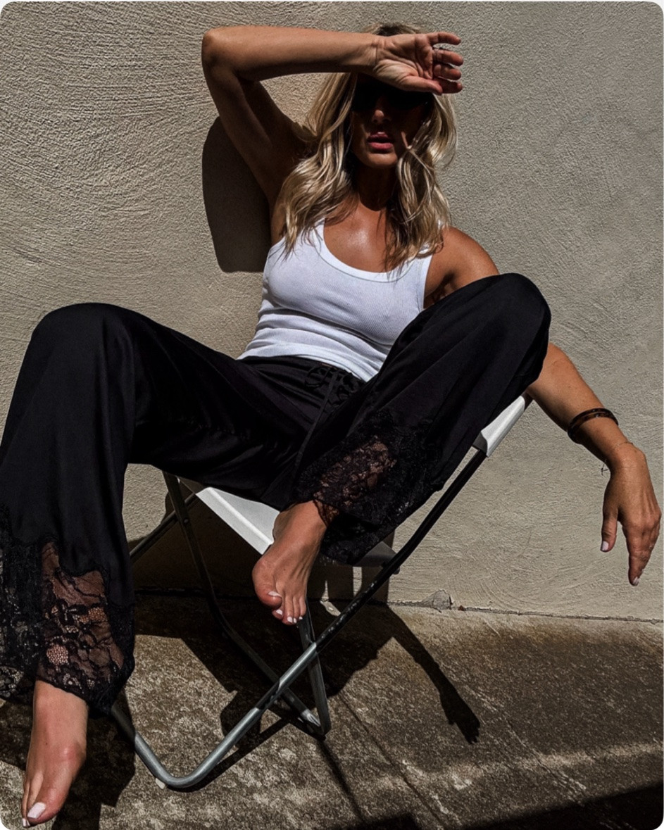 summer 🖤

#sunnerstyle #minimalstyle #simplestyle #vacation

#LTKootd