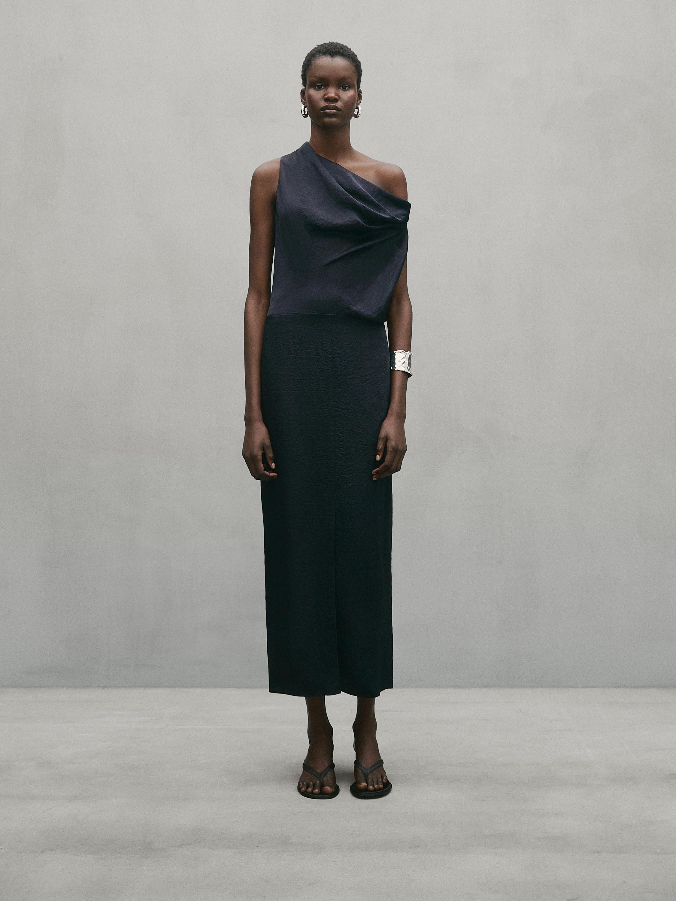 Midi dress in flowing fabric with satin finish. Asymmetric neckline . Tie-neck.  Wrinkled effect ... | Massimo Dutti US