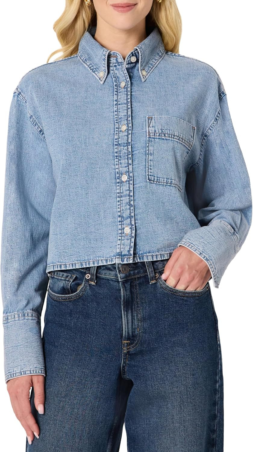 Amazon Essentials Women's Modern Oversized-Fit Cropped Denim Button-Down Shirt, Lightweight Chambray, Point Collar | Amazon (US)