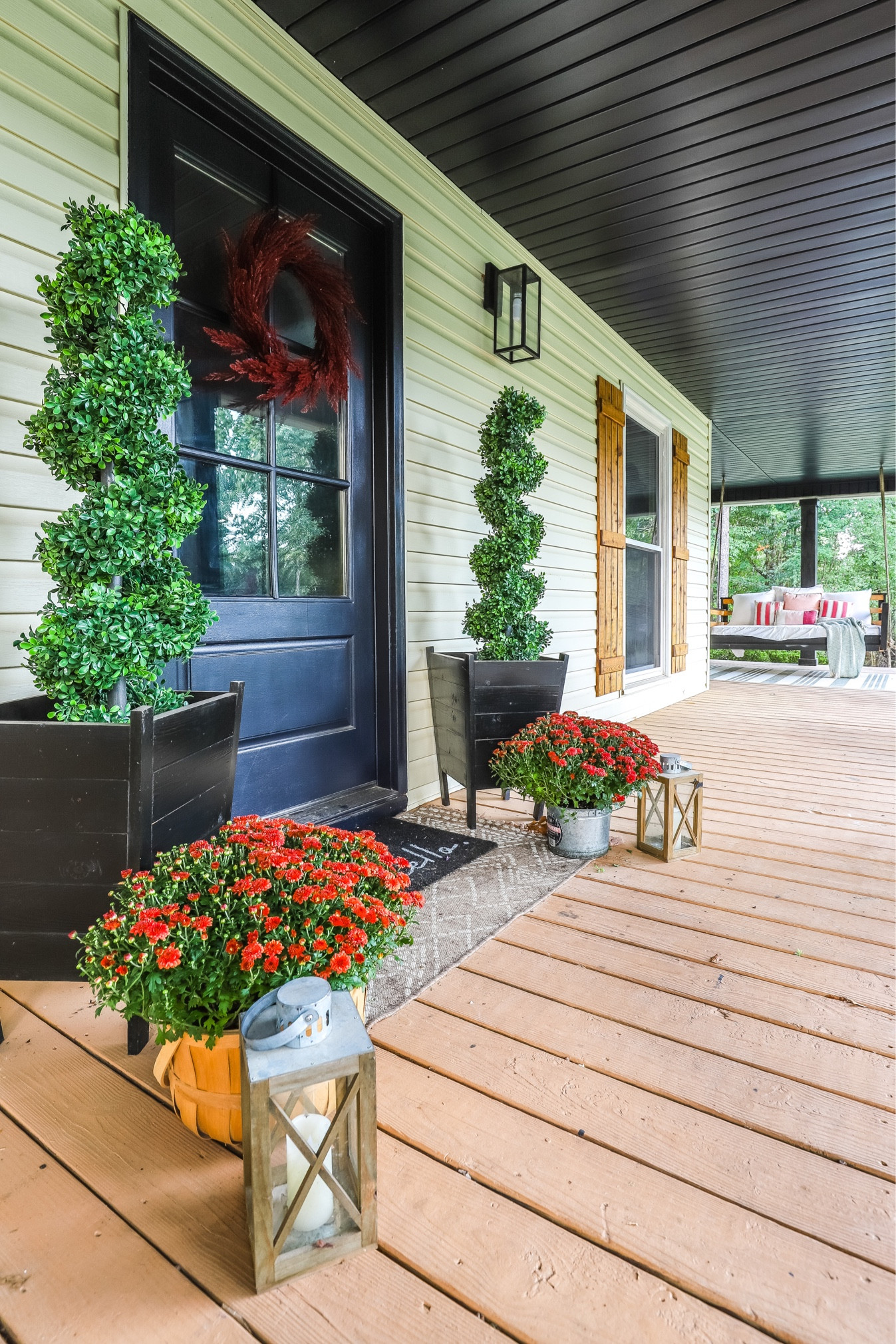 Fall Front porch decor & cozy bed swing setup 

#LTKhome #LTKSeasonal #LTKstyletip