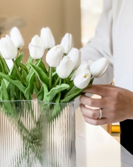 Spring is here! I always love swapping out my stems depending on the season. Make sure you have your next set of faux flowers on hand for when you are ready to make the switch! These faux tulips are some of my favorites and they are under $20🌷

Faux tulips, faux stems, faux flowers, tulips, artificial flowers, unique vase, vases, flower vase, clear vase, under $20, home refresh, seasonal refresh, decor, accessories, Living room, bedroom, guest room, dining room, entryway, seating area, family room, curated home, Modern home decor, traditional home decor, budget friendly home decor, Interior design, look for less, designer inspired, Amazon, Amazon home, Amazon must haves, Amazon finds, amazon favorites, Amazon home decor #amazon #amazonhome




#LTKfindsunder50 #LTKSeasonal #LTKhome