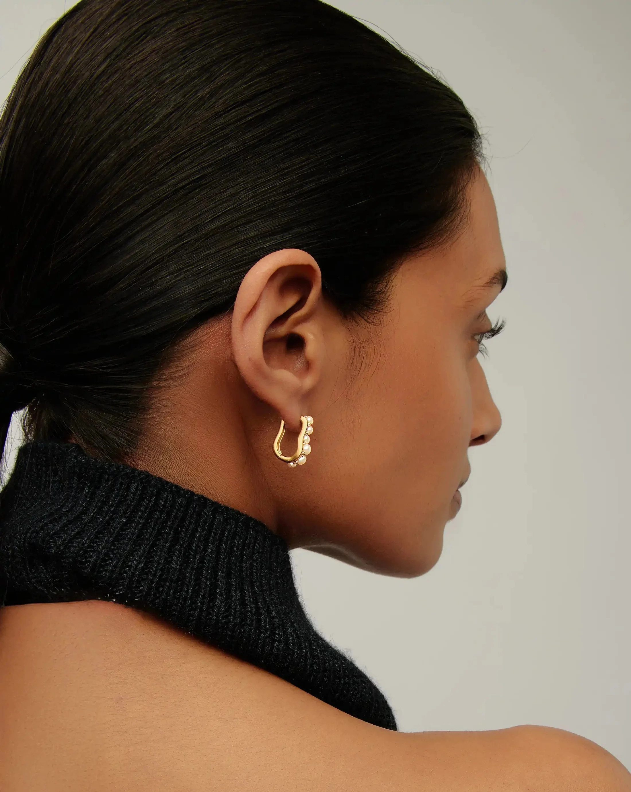 Pearl Wave Small Hoop Earrings | Missoma UK | Missoma UK