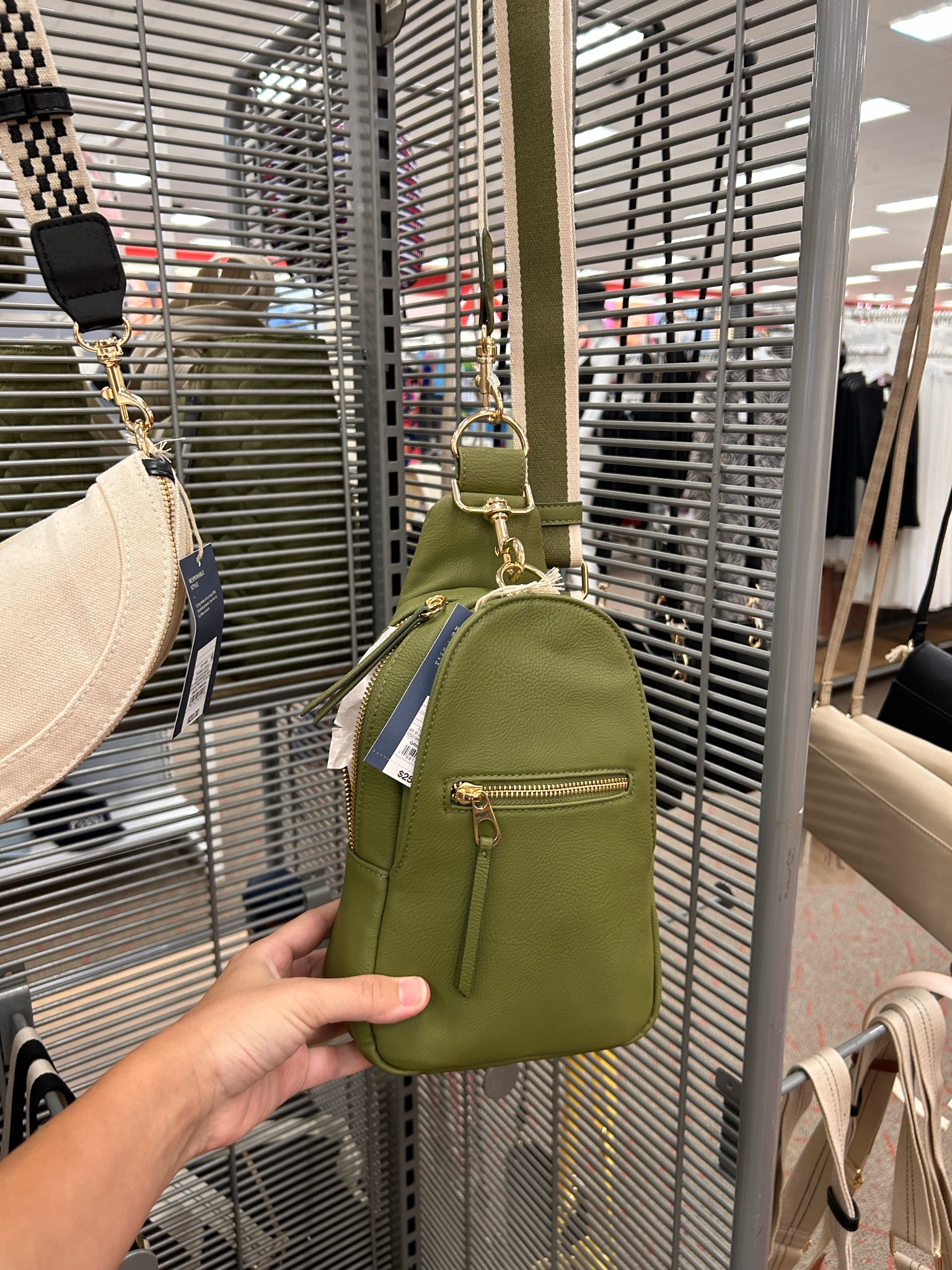 Perfect purse for fall 

#LTKStyleTip #LTKFindsUnder50