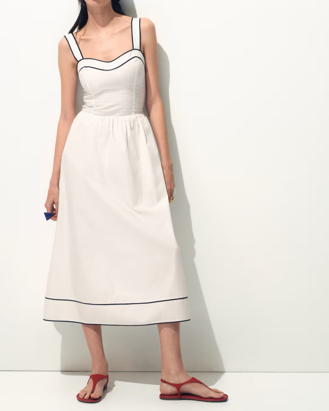 White midi dress with black piping 

#LTKSeasonal