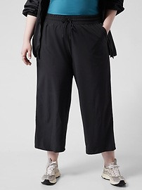 Avenue Wide Leg Crop Pant | Athleta