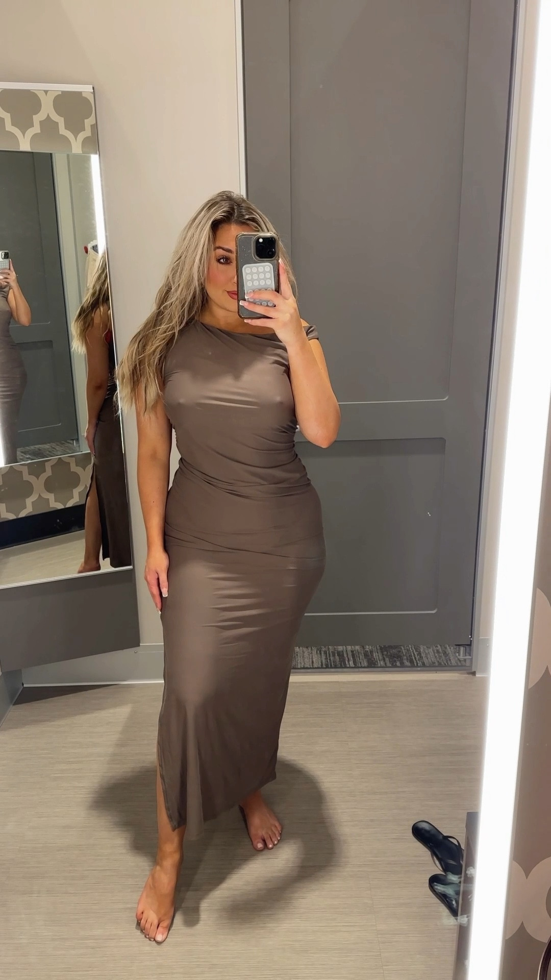 Target Haul, including holiday dresses, Christmas pajamas, work party dresses and more! 

Sizes: 
All the dresses: large except the green one I wore a medium
Tops: mediums
Bottoms: large/size 10

#LTKCyberWeek #LTKHoliday #LTKStyleTip