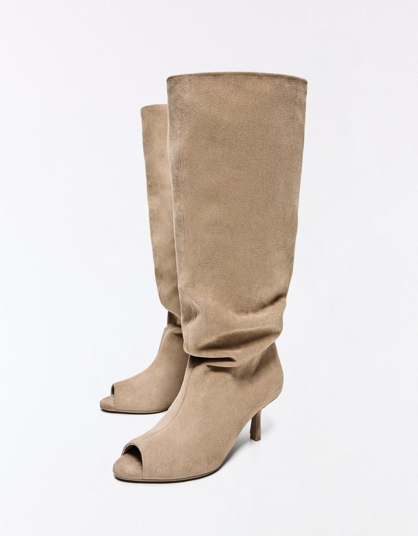 Kitten heel boots with split - Boots - Women | Bershka UK
