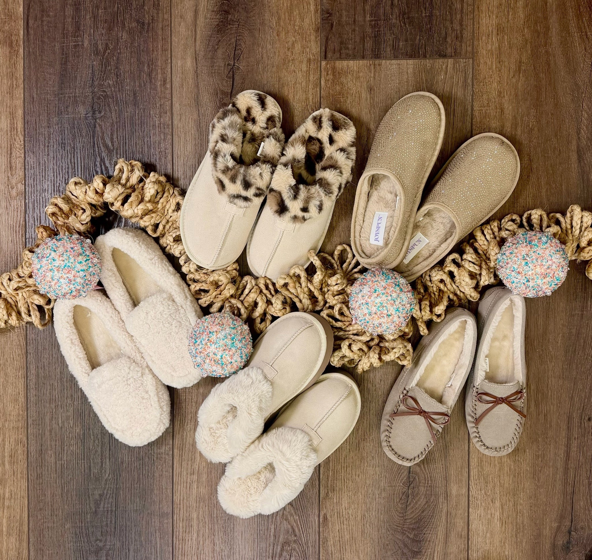 Cutest basic slippers at Walmart

#LTKootd #LTKmorningroutine #LTKHoliday