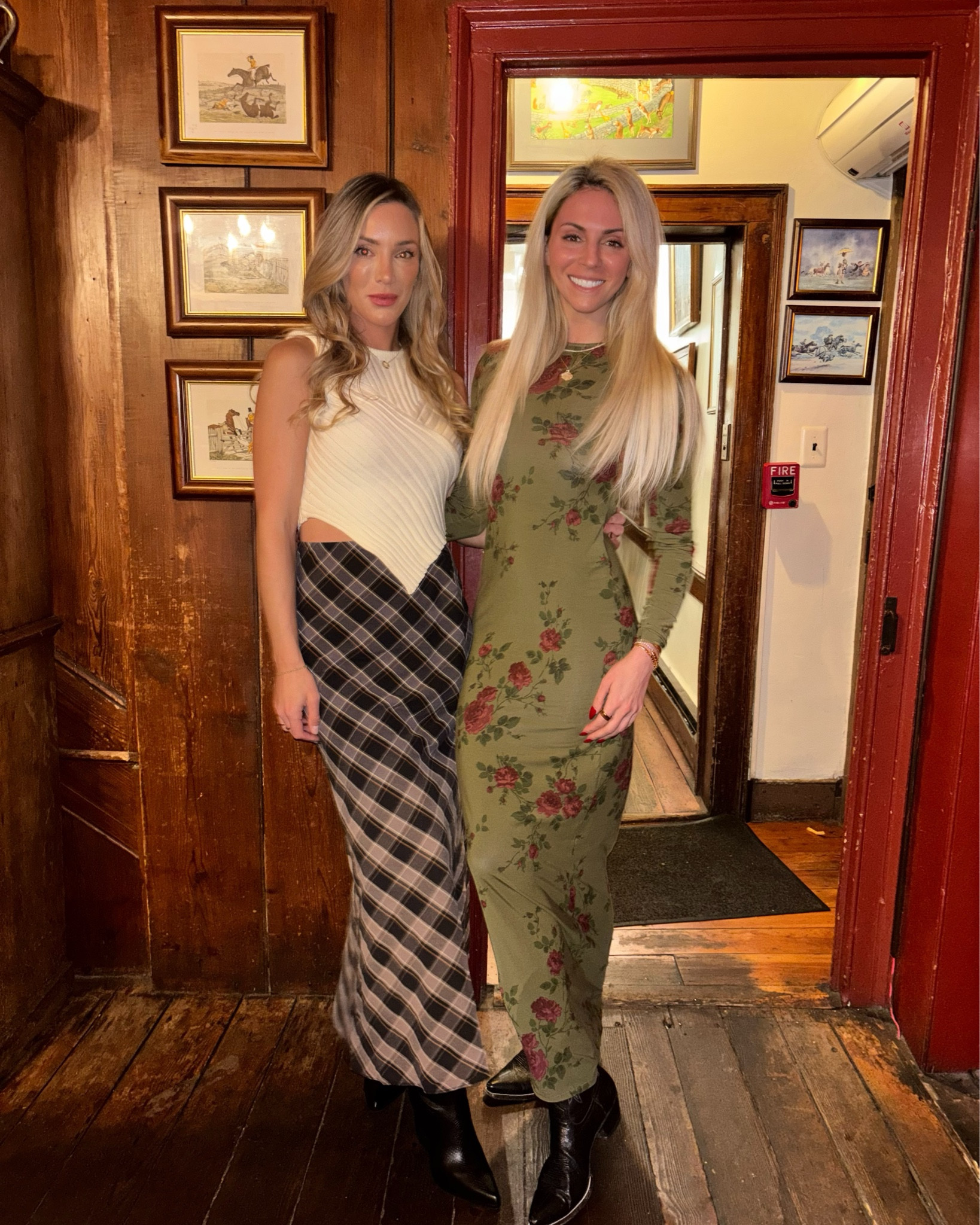 The cutest fall outfit with this sleeveless cream sweater and plaid skirt. Everything on @Vici right now is on sale 35% off!! Go go go! 🍂🏷️

#LTKSeasonal #LTKSaleAlert #LTKHoliday