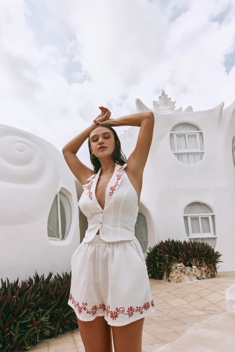 Tara Linen Shorts Rosette | VRG Grl