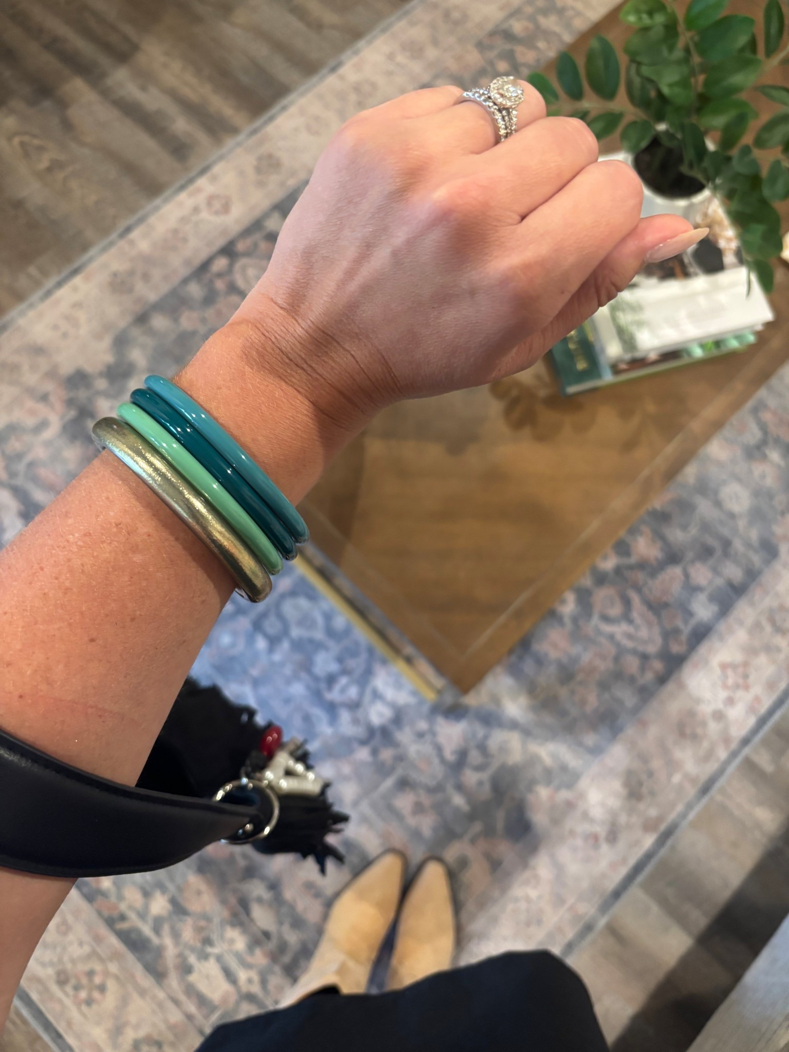 The best bracelets 🤩 side on, great quality & water resistant 👏🏼

Mother’s Day gift 

#LTKTravel #LTKselfcare #LTKMothersDay