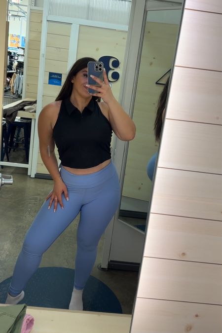 Okay 1. I’m obsessed with this black collared tank top! It’s perfect for any workout! And these blue leggings! Such a pretty color! And there’s a matching top too!!! Old navy has such great workout pieces right now!! #athleisure 

#LTKfitness #LTKfindsunder50 #LTKfindsunder100