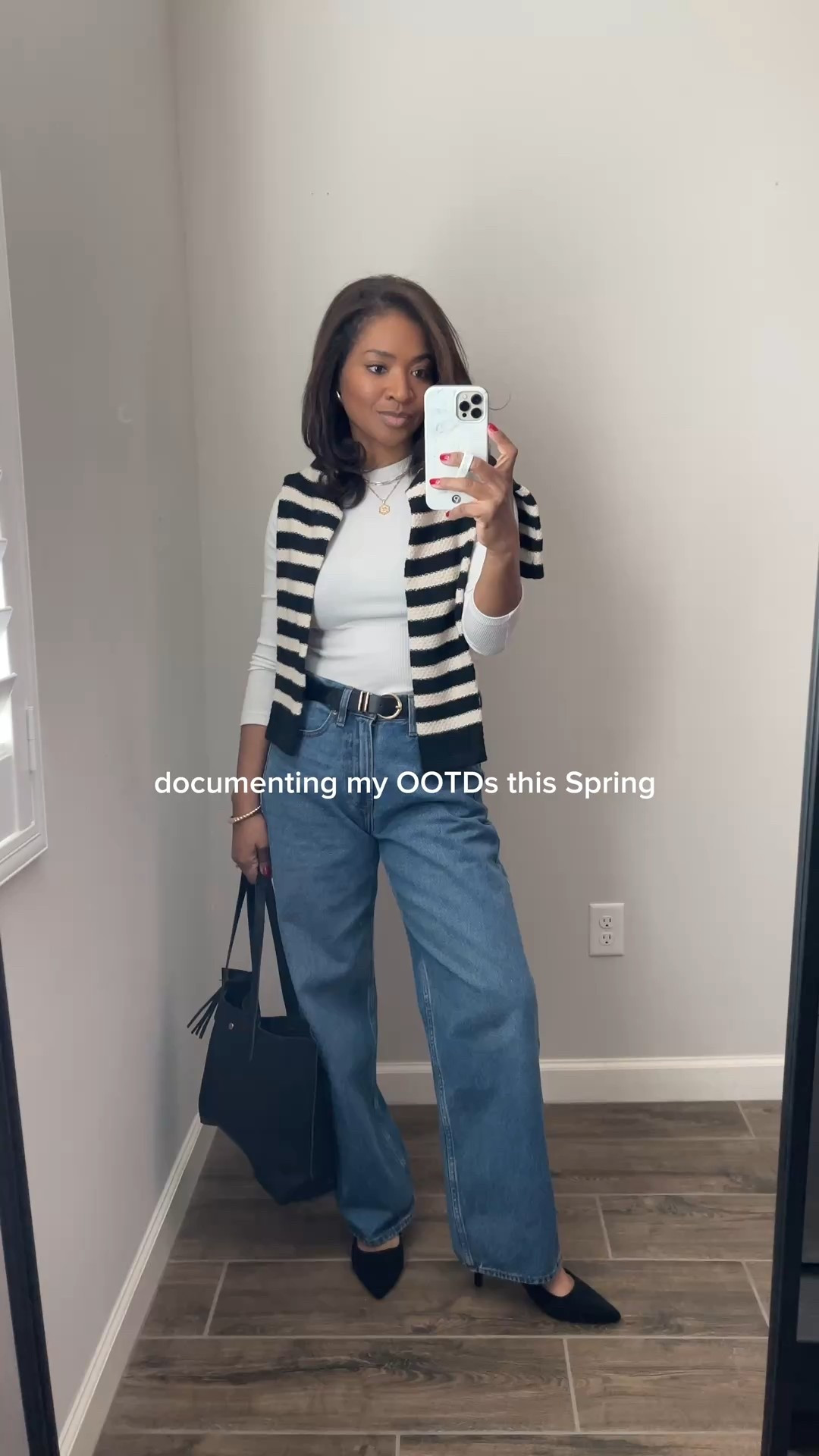 Today’s OOTD! Small in tops. Medium typically in sweaters. Pants are size small or 4, jeans are a size 27 regular
outfit of the day, outfit details, ootd

#ltkstyletip #ltkfindsunder50 #ltkfindsunder100 



#LTKWatchNow