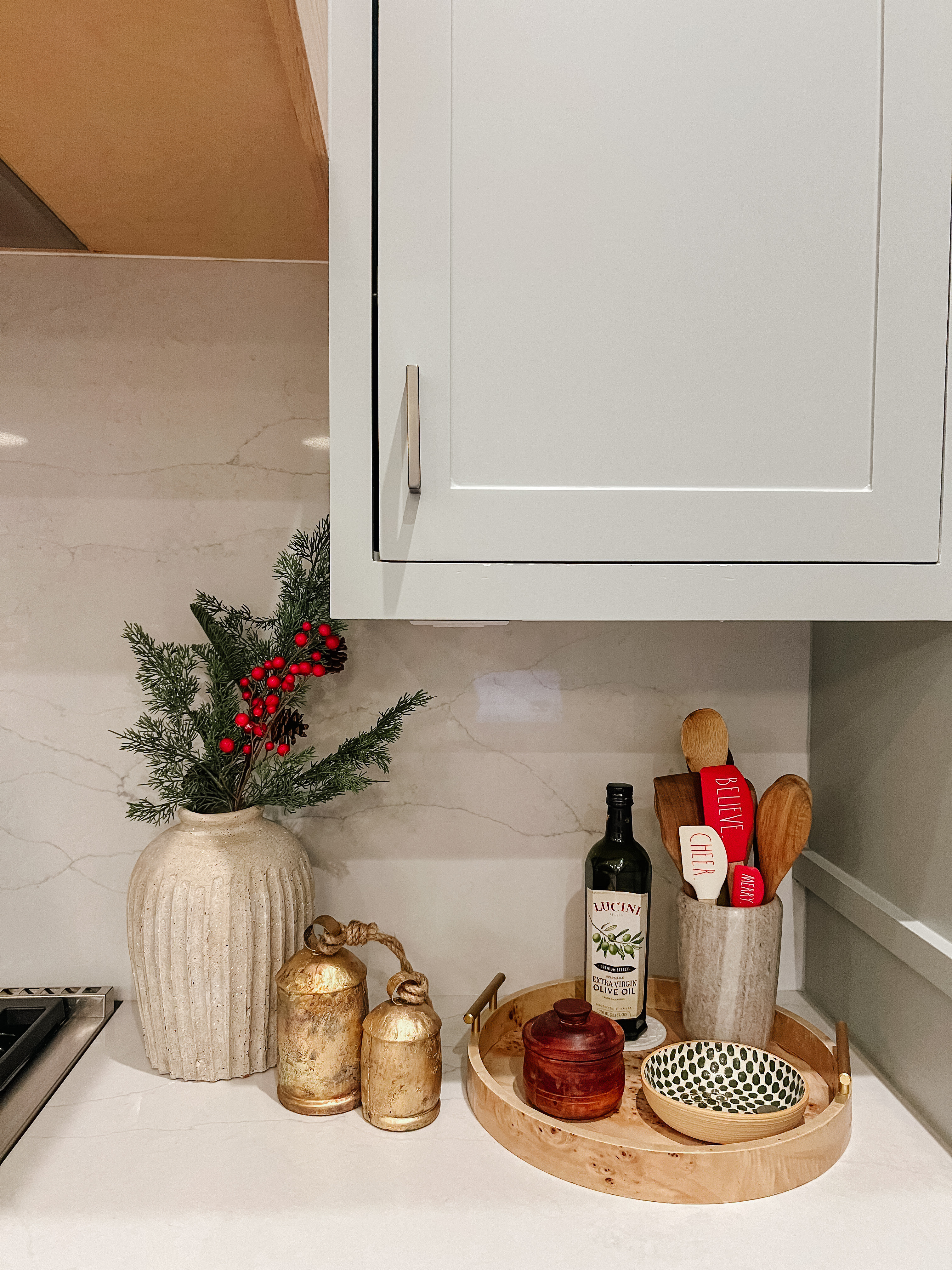 Christmas decor is here ❤️

#LTKHome #LTKStyleTip #LTKHoliday