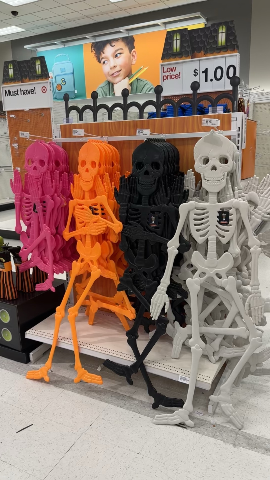 🚨 $10 🚨 Tall, flat skeletons that will be easy to put on a door or wall & easy to store on Nov 1.

#LTKVideo #LTKU #LTKSeasonal