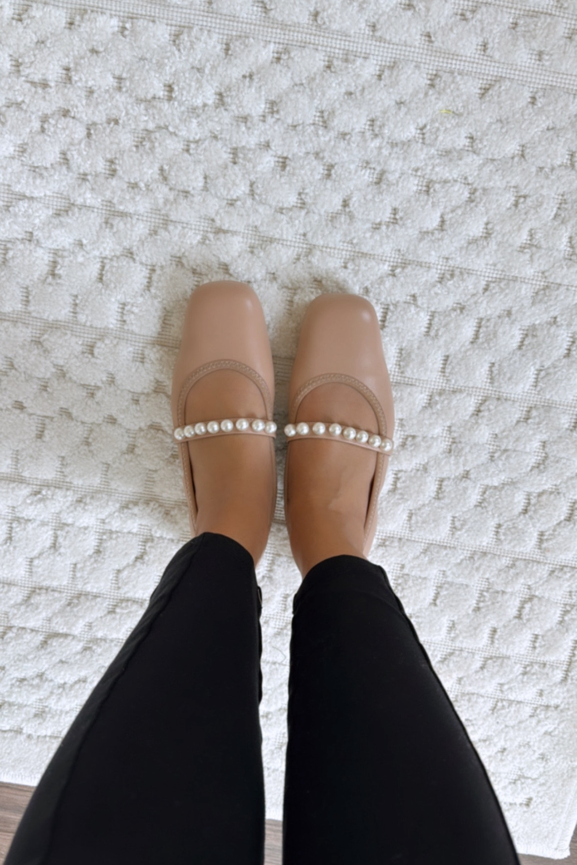 Size 5.5 color ADOBE LACQUERED NAPPA
Leggings size small petite TTS 

#LTKSaleAlert #LTKStyleTip #LTKxNSale