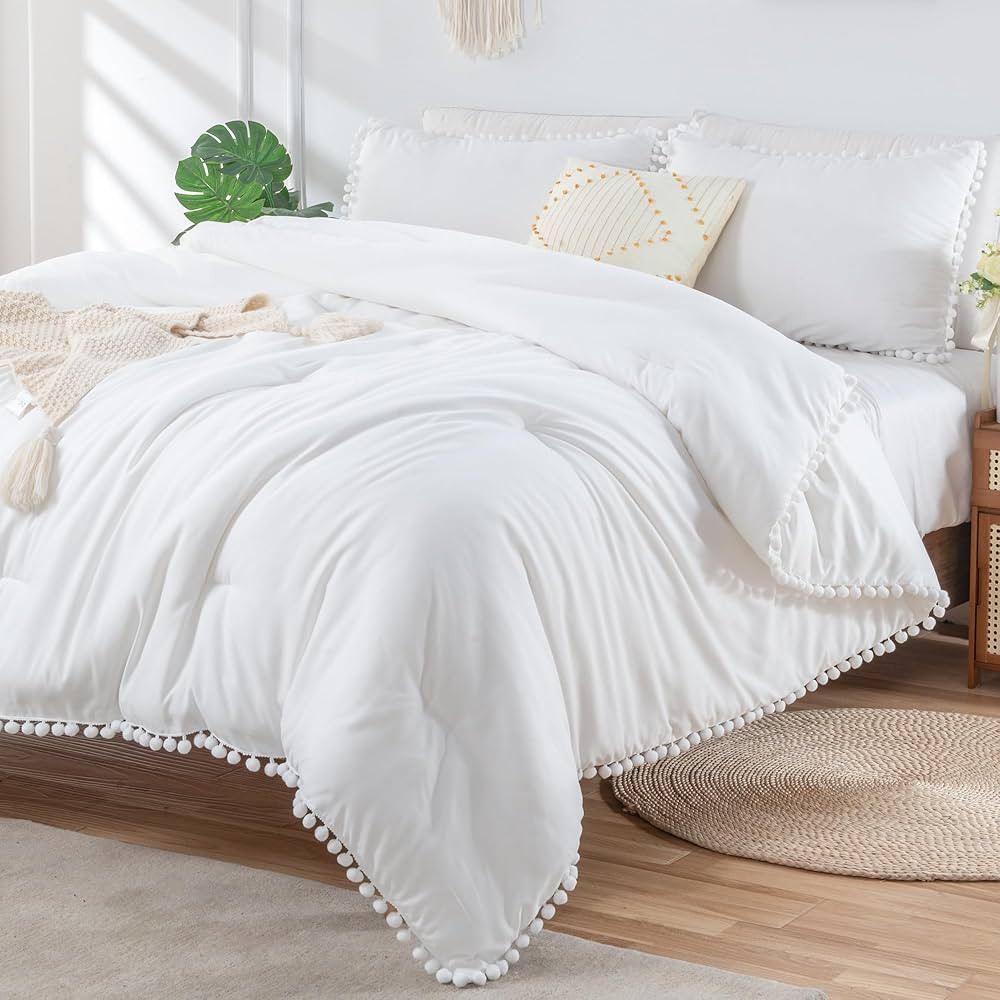 annadaif White Full Size Comforter Set, Pom Pom Fringe Bedding with Lightweight Microfiber Comfor... | Amazon (US)